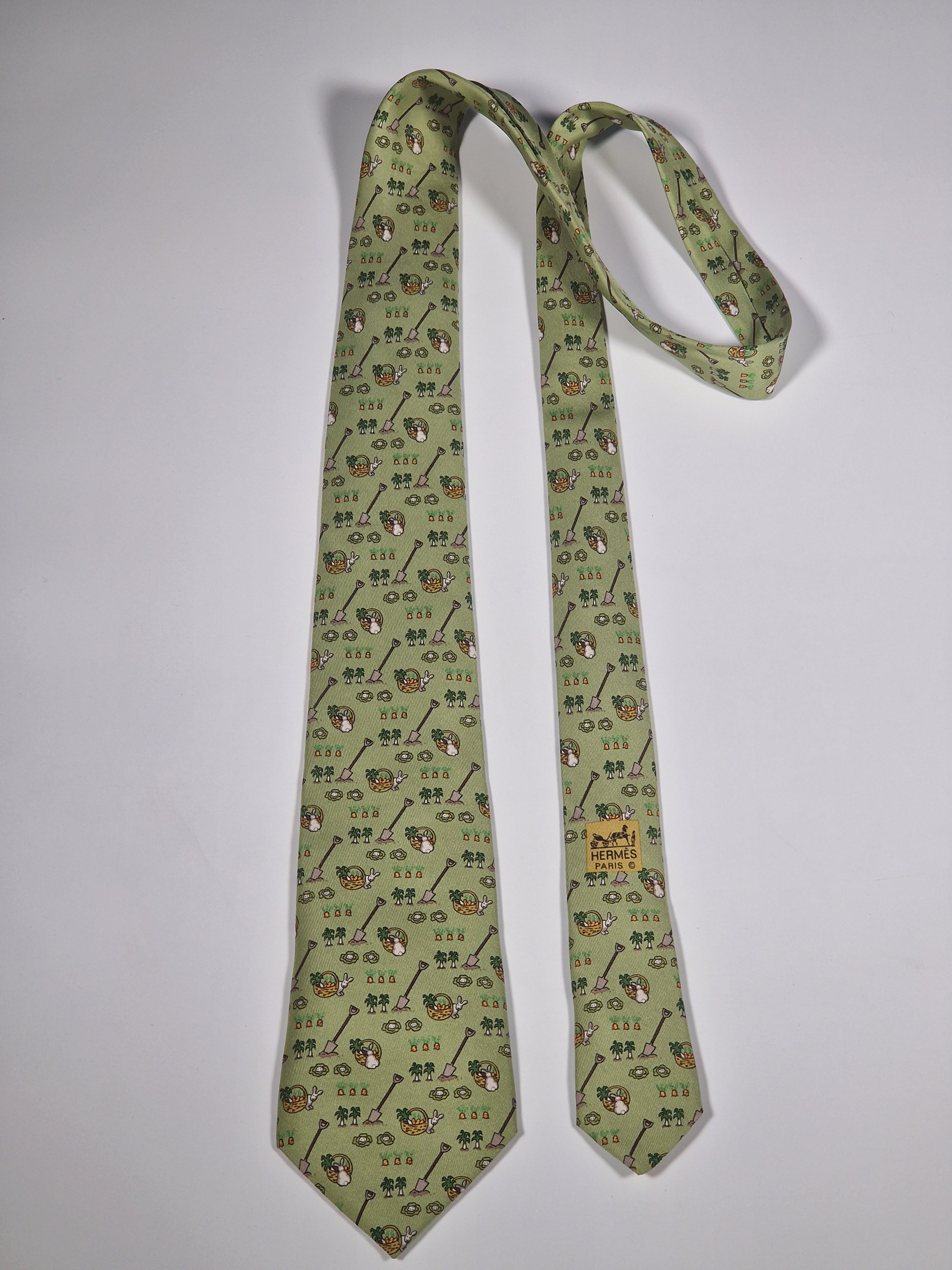 007720 Hermès silk tie green whimsical garden pattern 7720 OA
