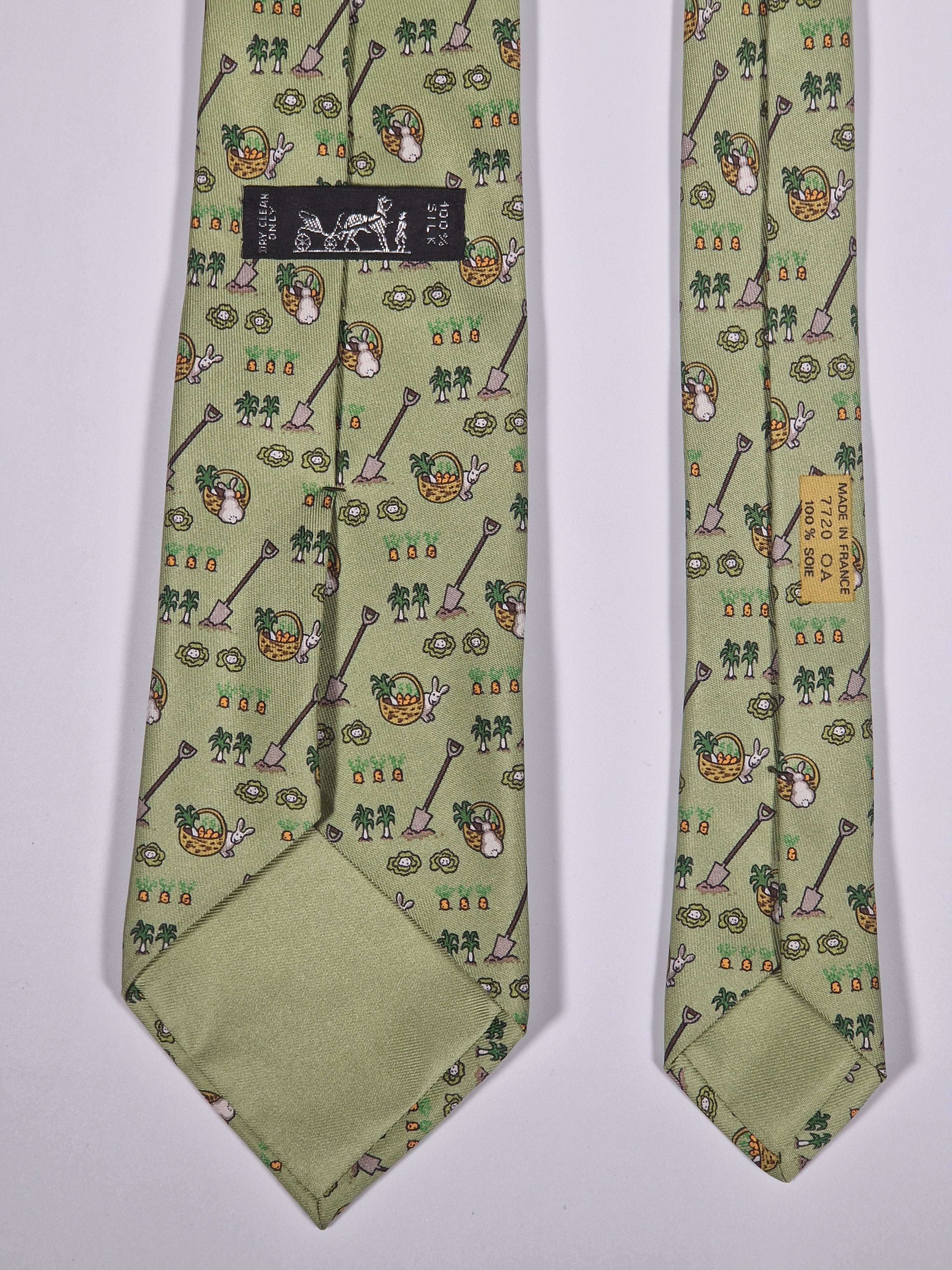 007720 Hermès silk tie green whimsical garden pattern 7720 OA