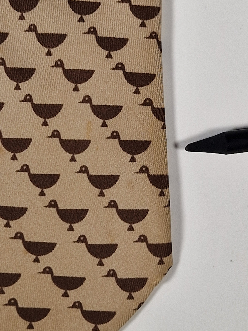 Hermès silk tie brown duck pattern 7739 OA