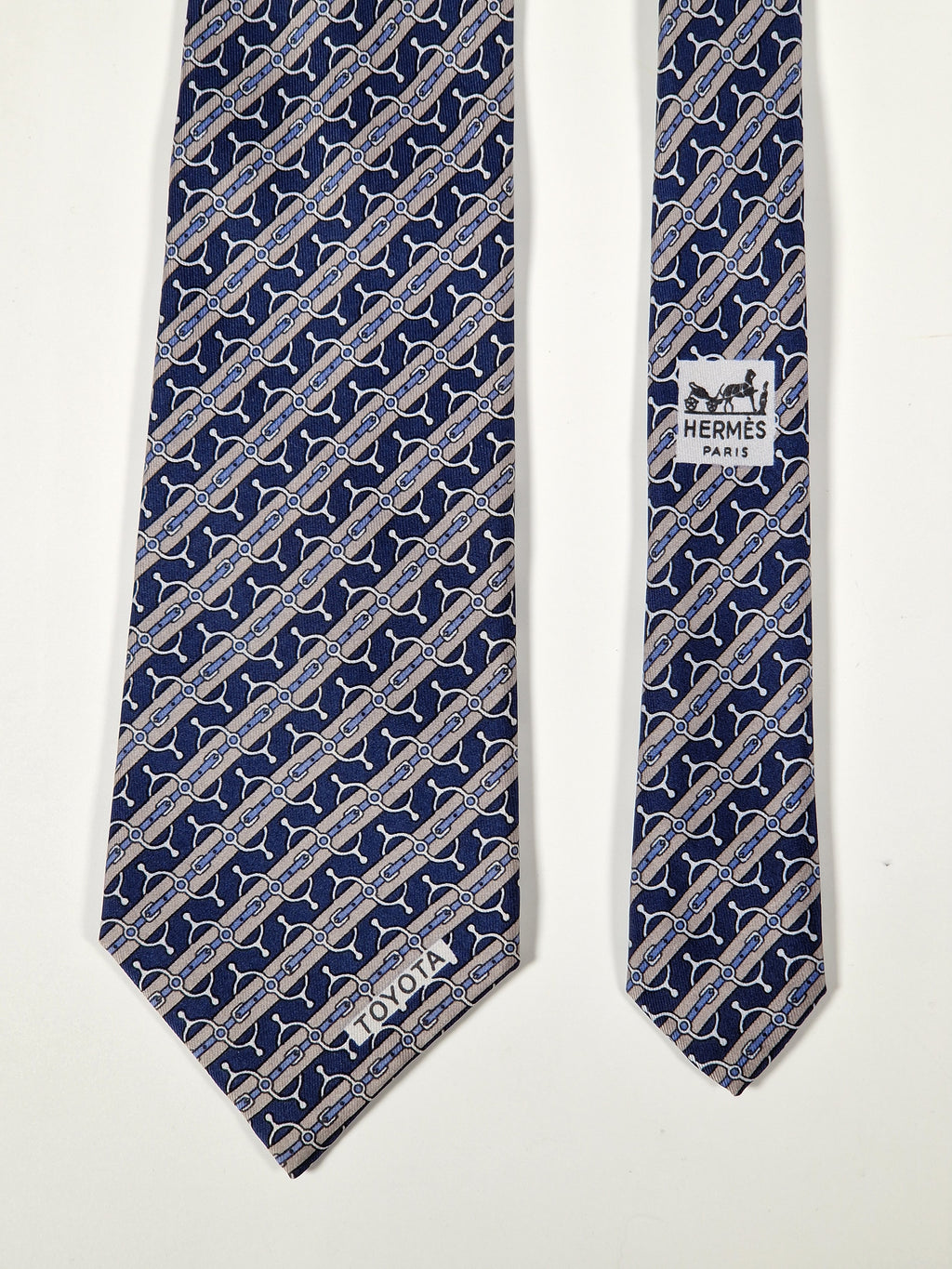 Hermès silk tie Blue and grey Equestrian Toyota Hermès 773 UA tie