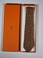 Hermés silk tie green flower pattern 7745 OA with box Box