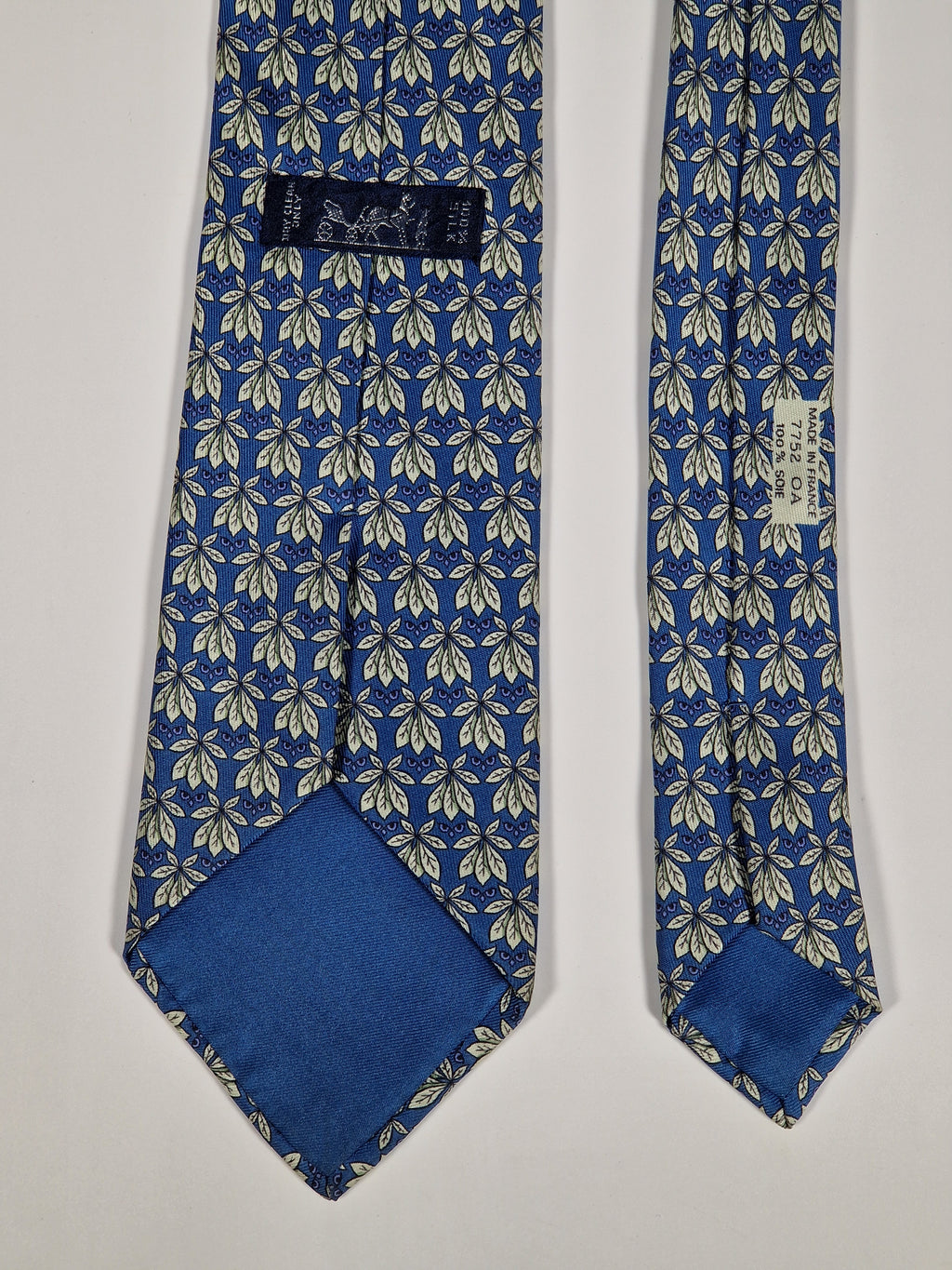 Hermès silk tie blue plants and butterflies 7752 OA
