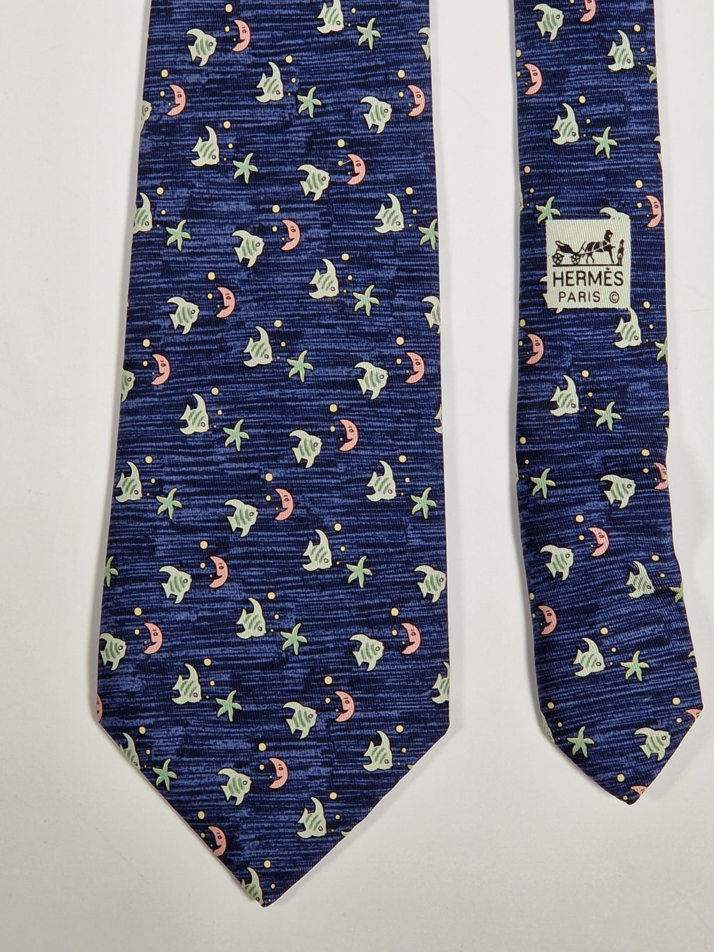 Hermès silk tie blue fish pattern Hermès 7785 FA tie blue