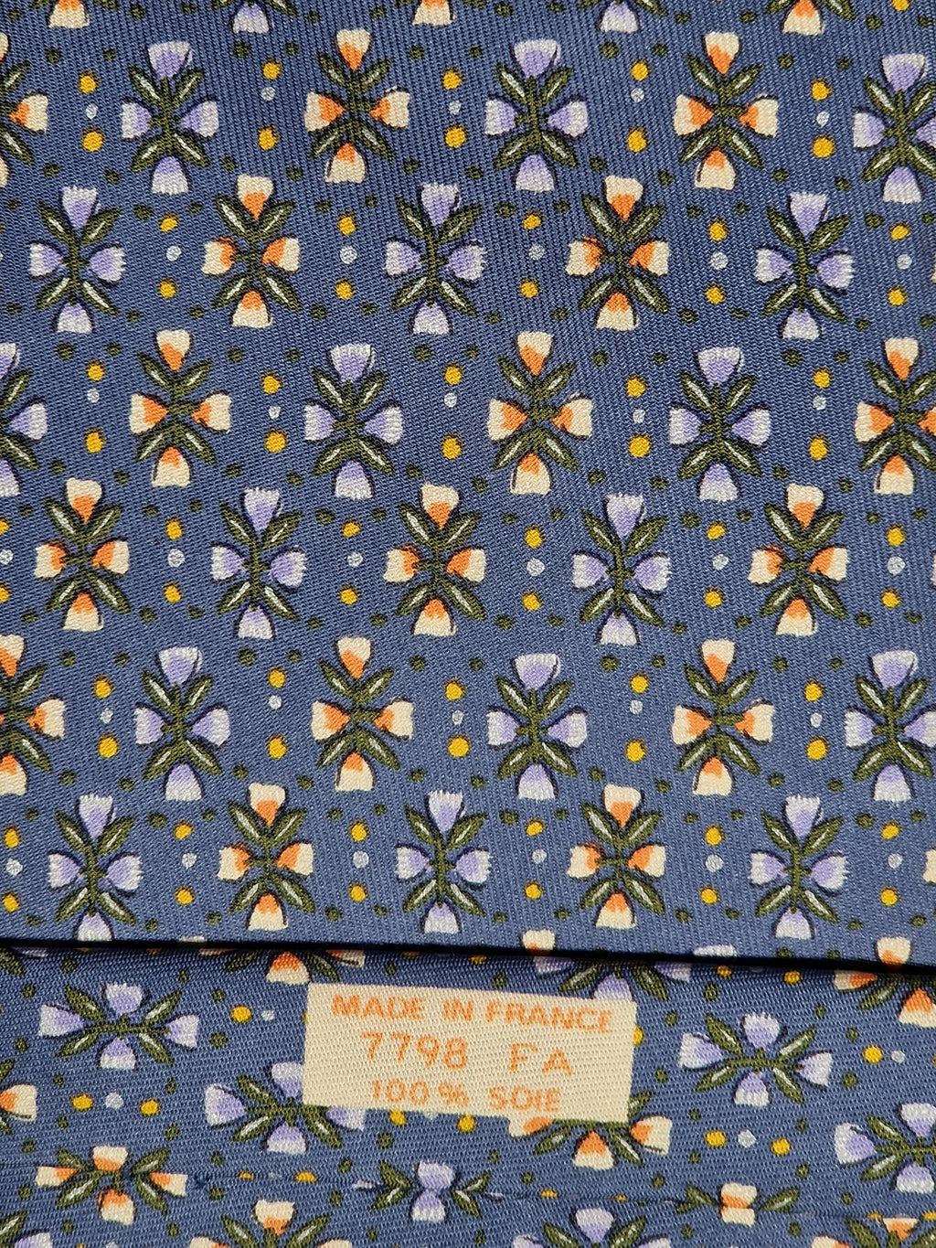 007798 Hermès silk tie blue flowers 7798 FA