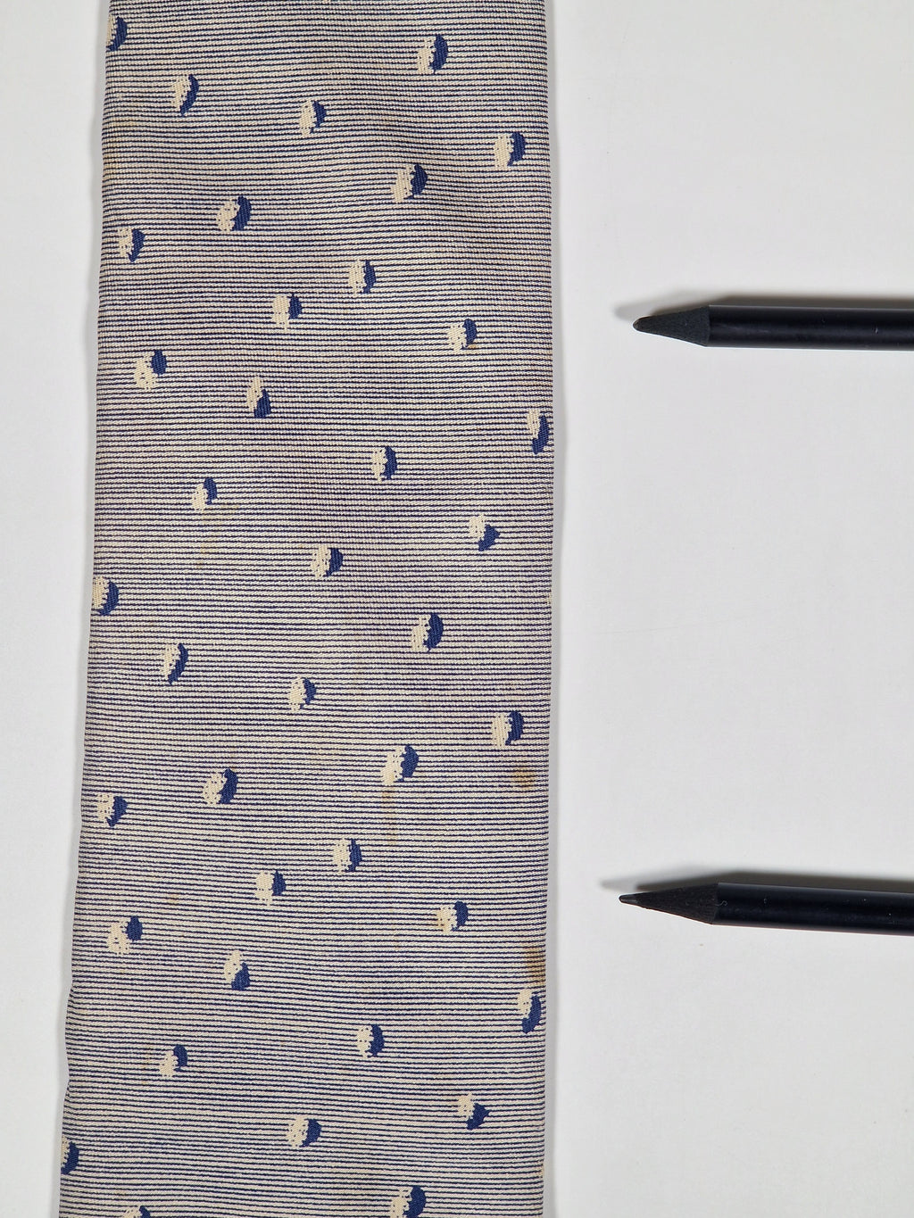 007825 Hermès tie blue spotted and striped 7825 UA