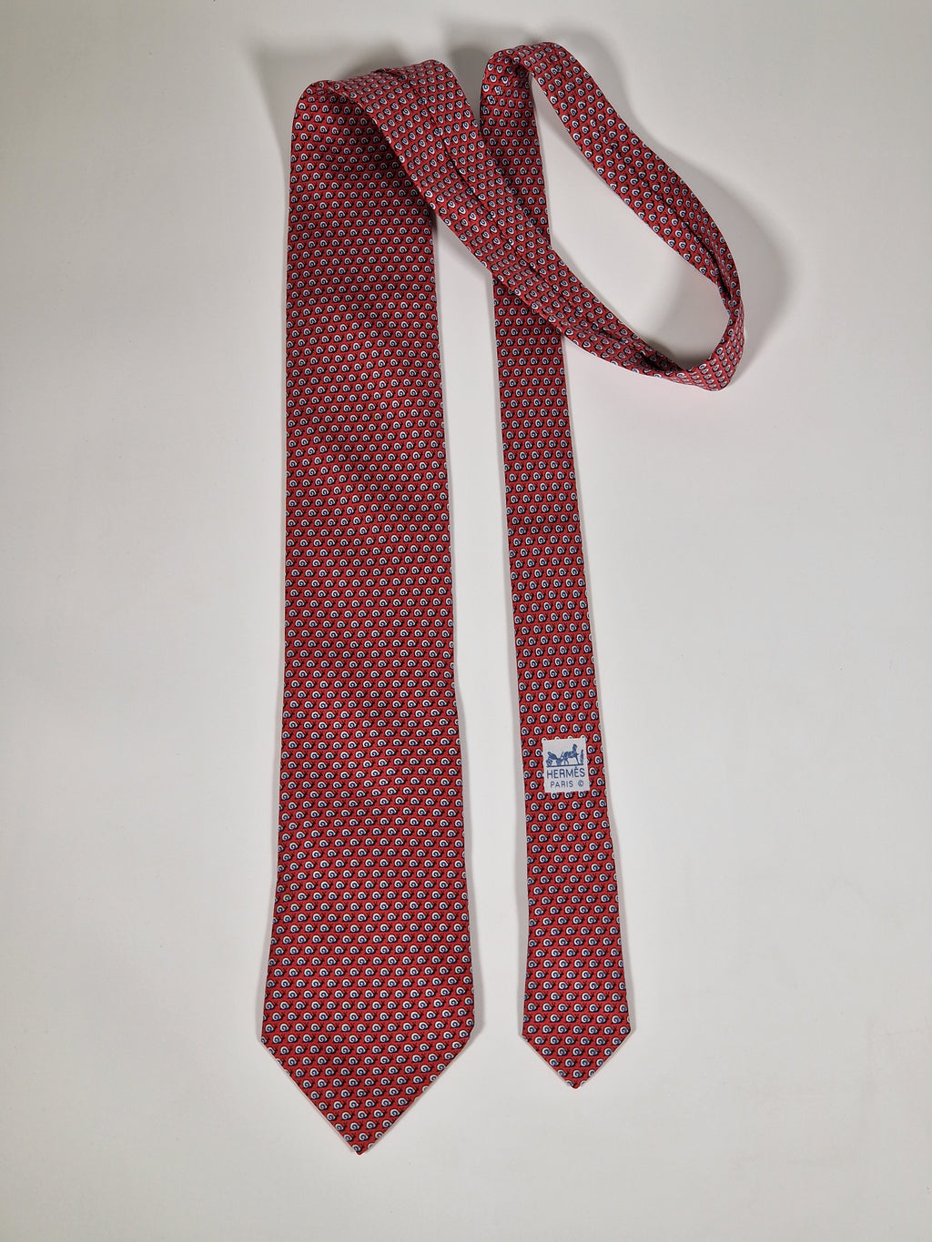 007839 Hermès tie red whimsical snali pattern 7839 UA