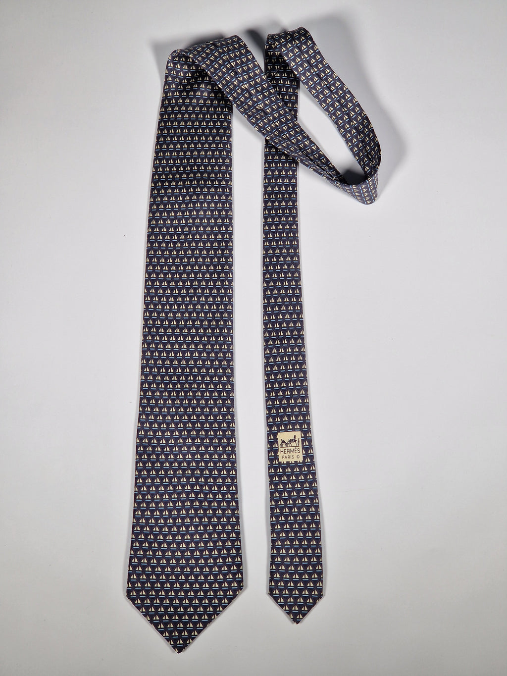 Hermès silk tie grey sailboat pattern 7841 UA