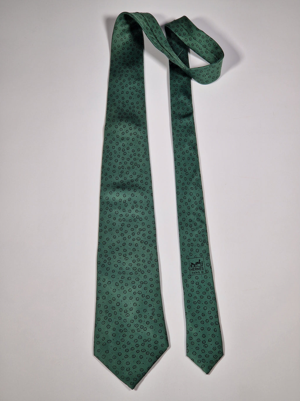 Hermès silk tie grean spoted pattern 7847 FA