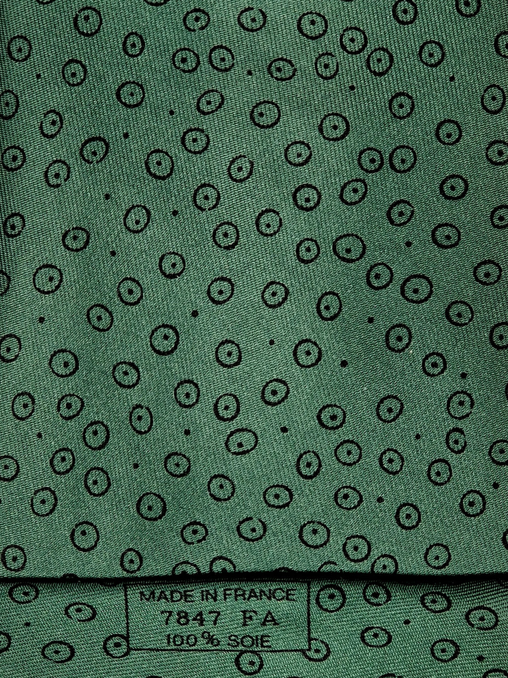 Hermès silk tie grean spoted pattern 7847 FA