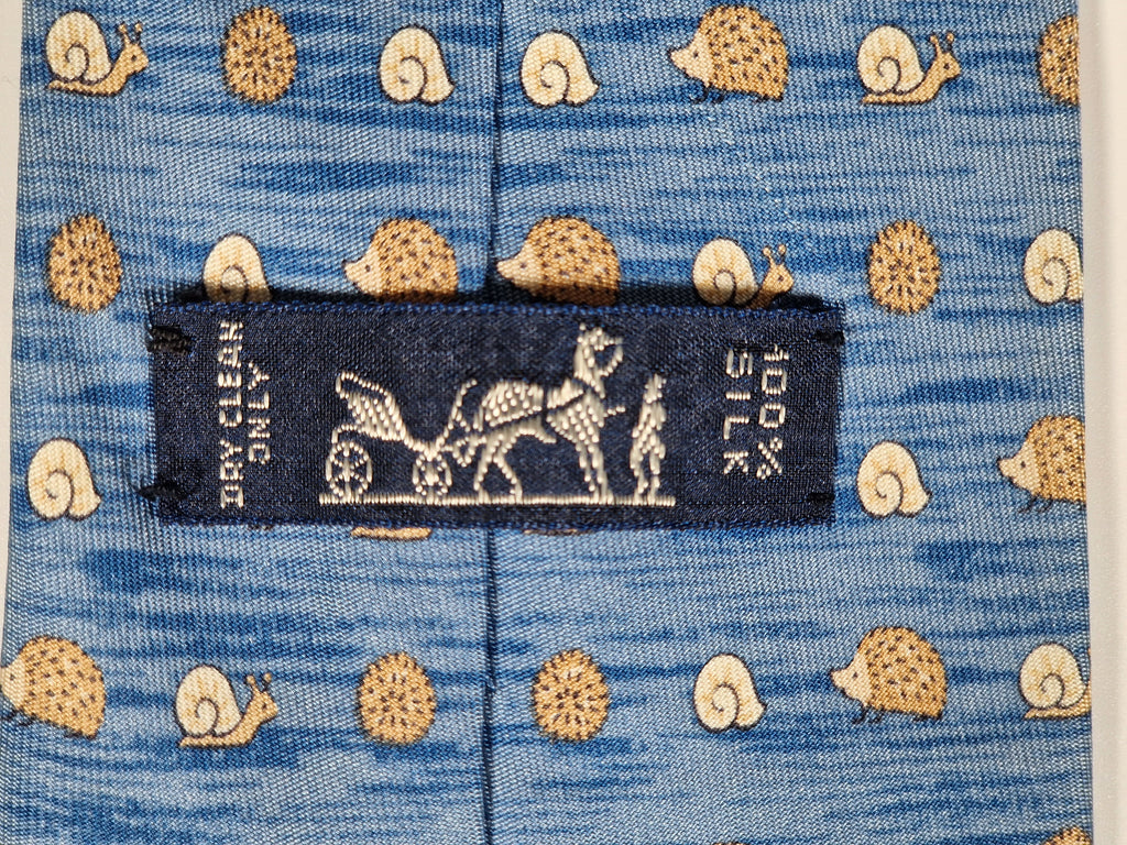 007850 Hermès tie blue Snail and hedgehog whimsical pattern 7850 UA