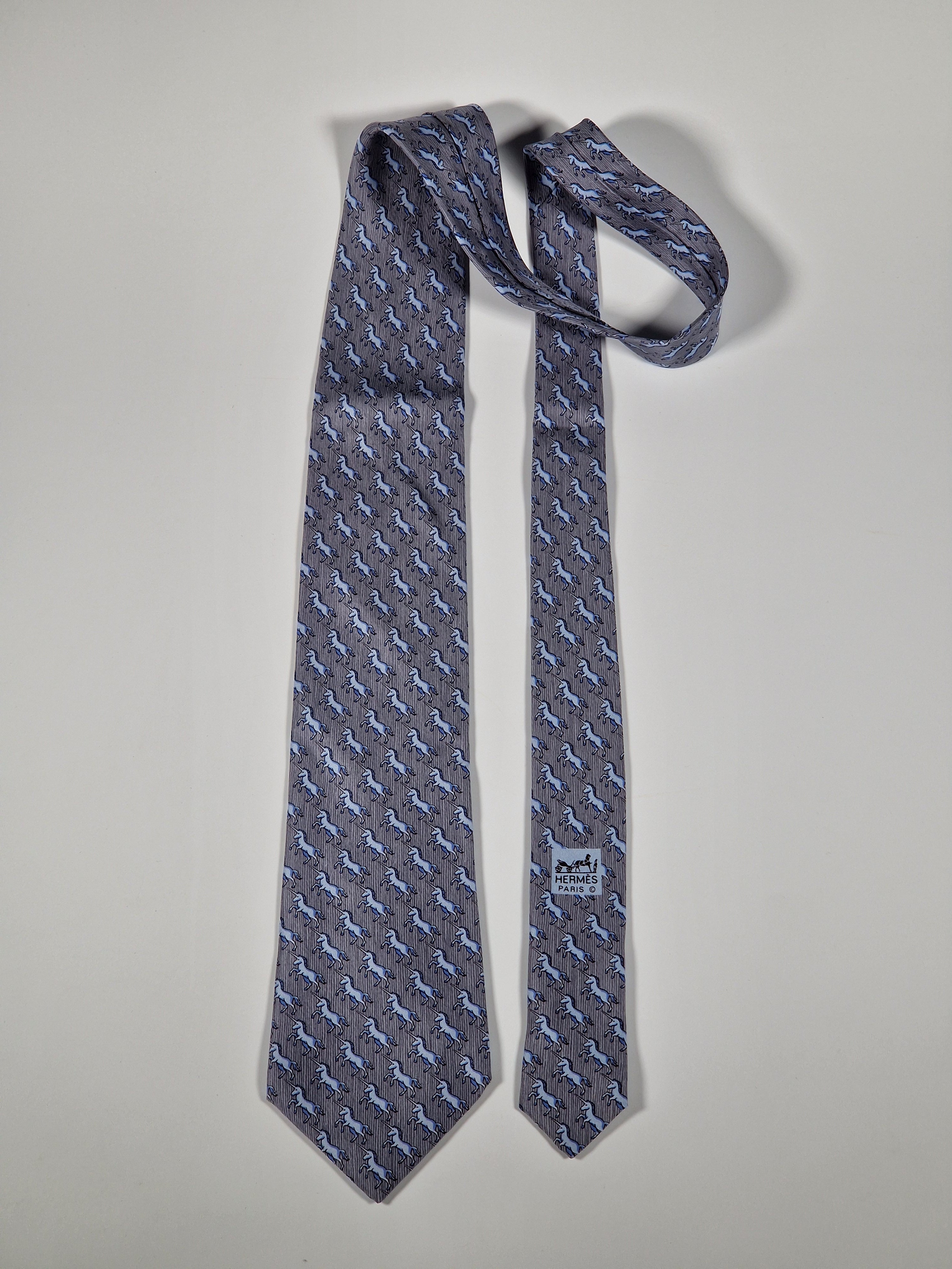 Hermès silk tie grey unicon pattern Hermès 7866 UA tie grey