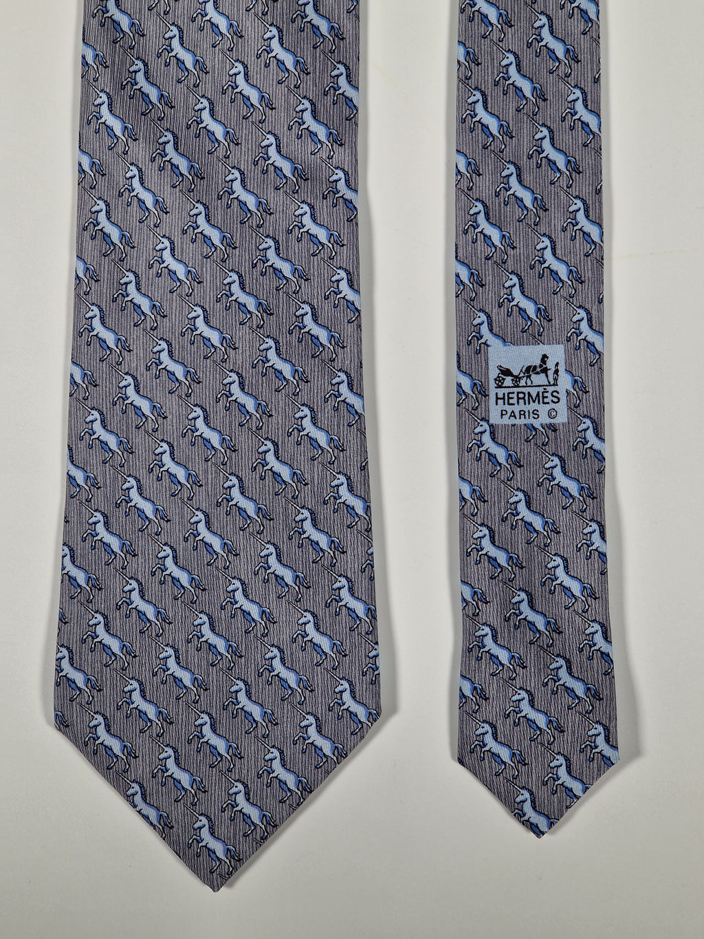 Hermès silk tie grey unicon pattern Hermès 7866 UA tie grey