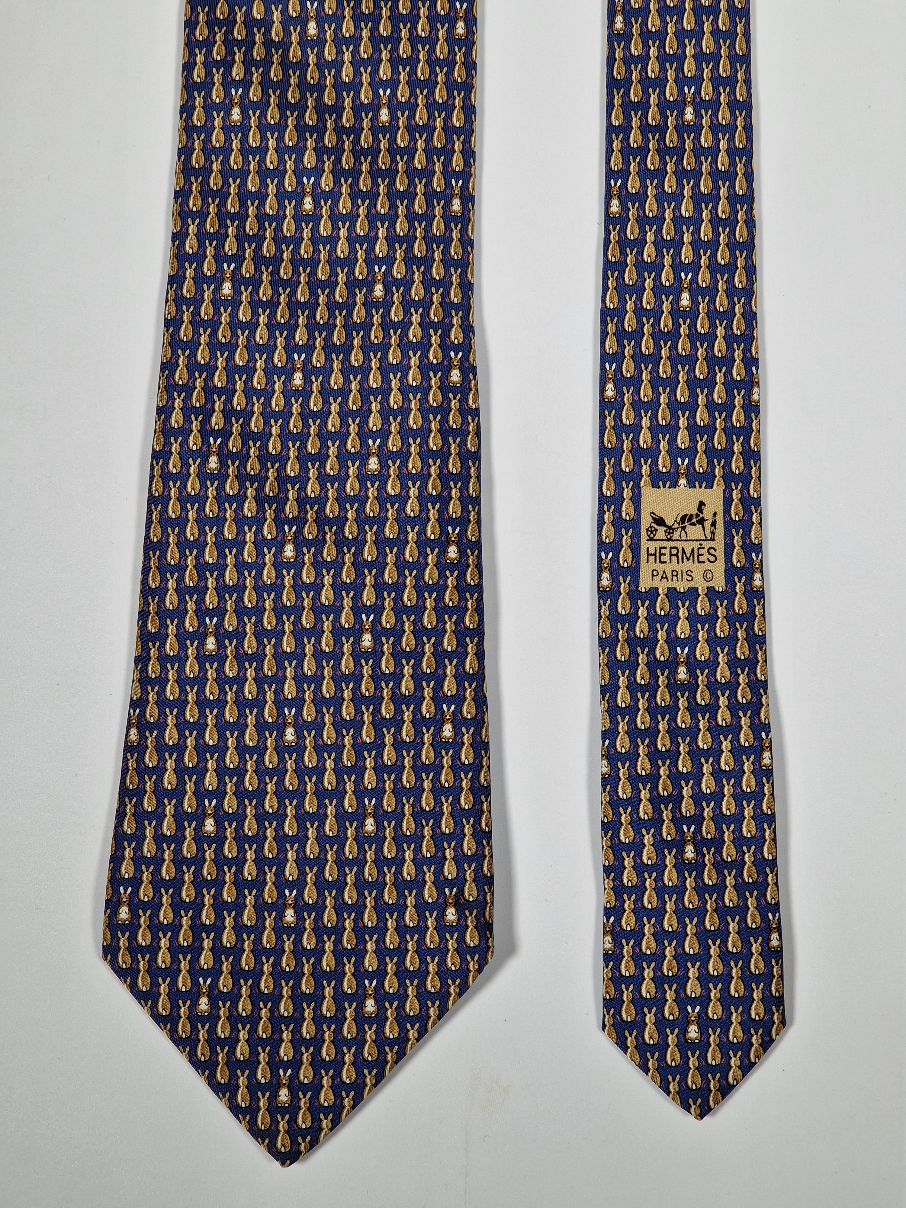 007900 Hermès silk tie blue whimsical rabbits 7900 MA