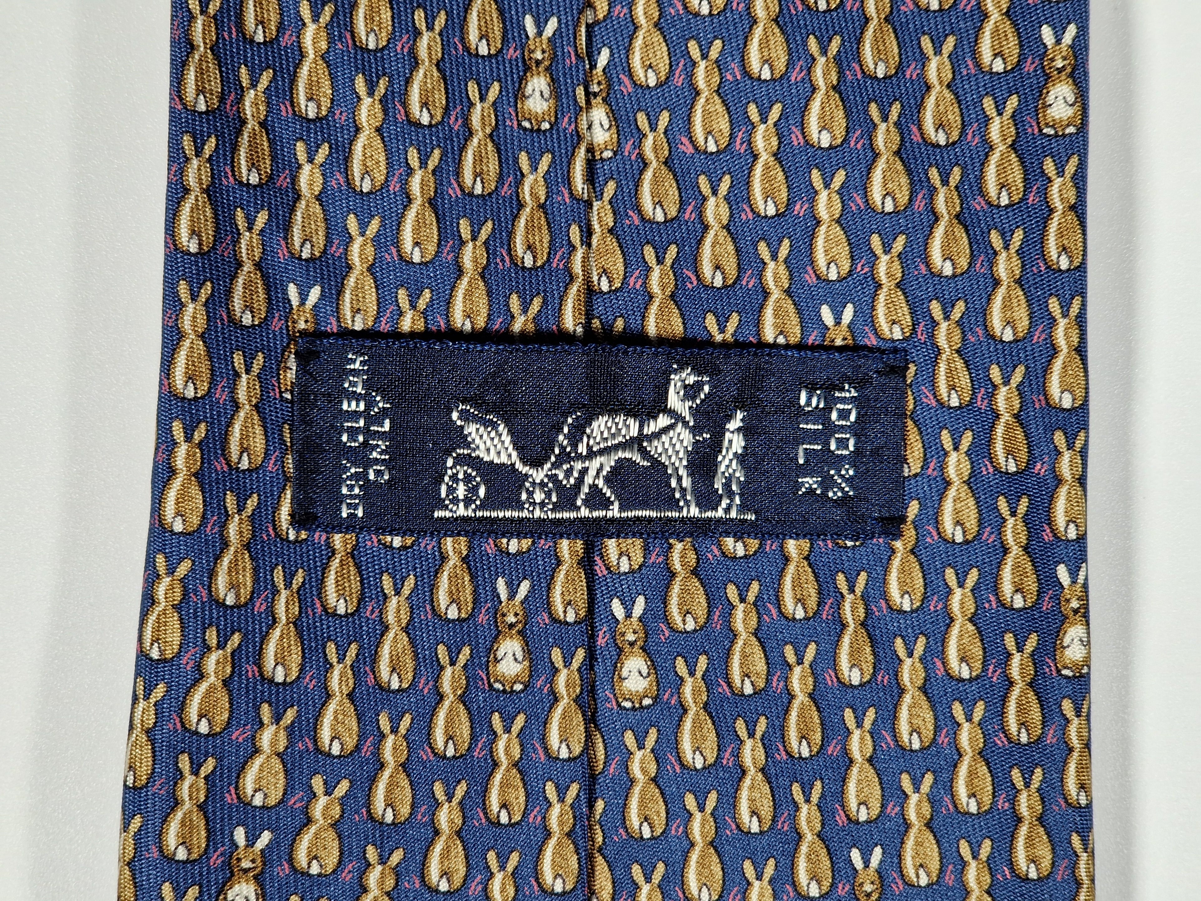 007900 Hermès silk tie blue whimsical rabbits 7900 MA