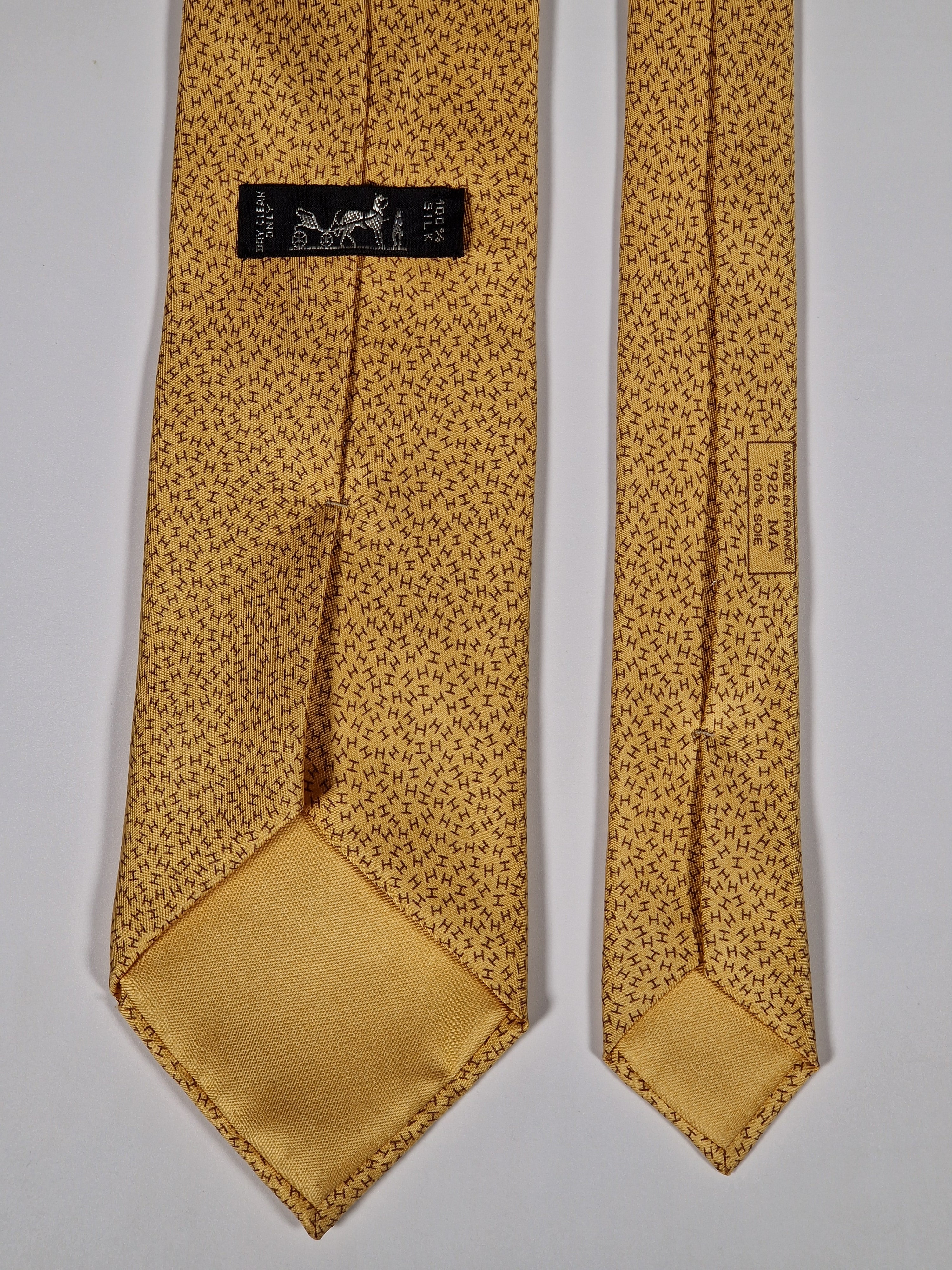 Hermès silk tie yellow H pattern 7926 MA
