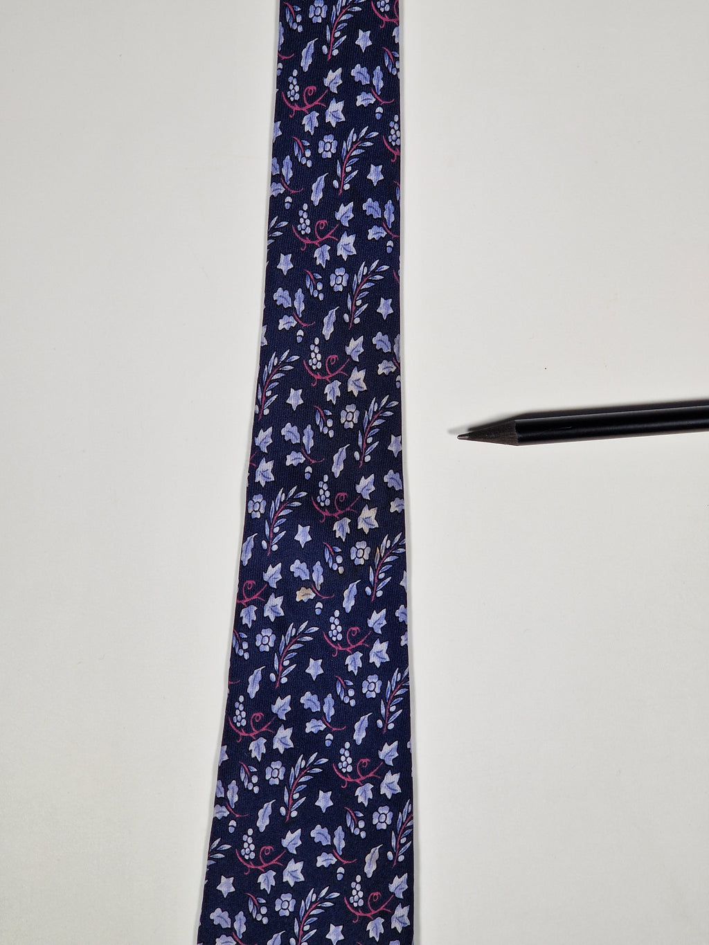 007934 Hermès tie blue wine grape pattern 7934 MA