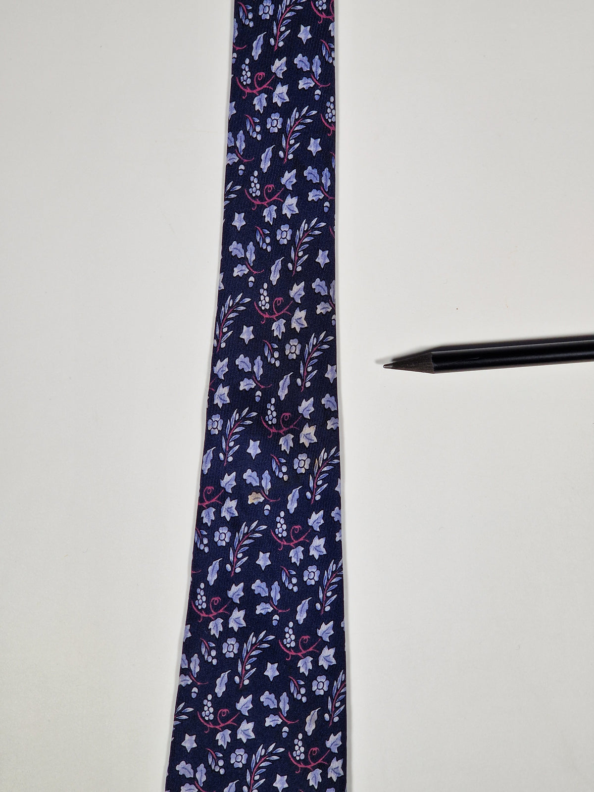 007934 Hermès tie blue wine grape pattern 7934 MA
