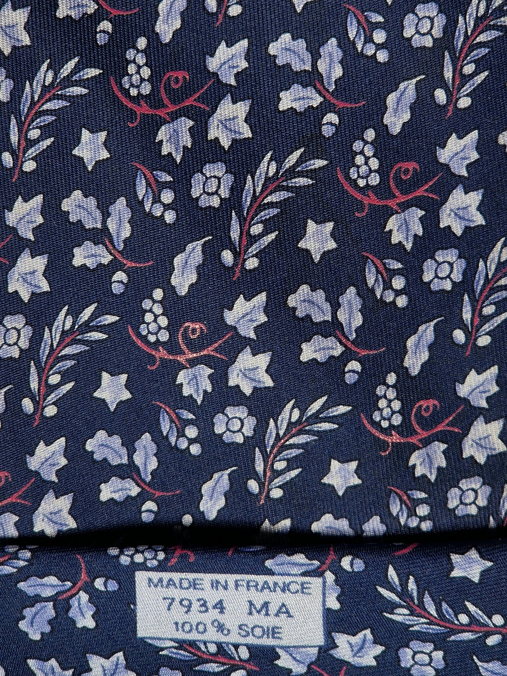 007934 Hermès tie blue wine grape pattern 7934 MA