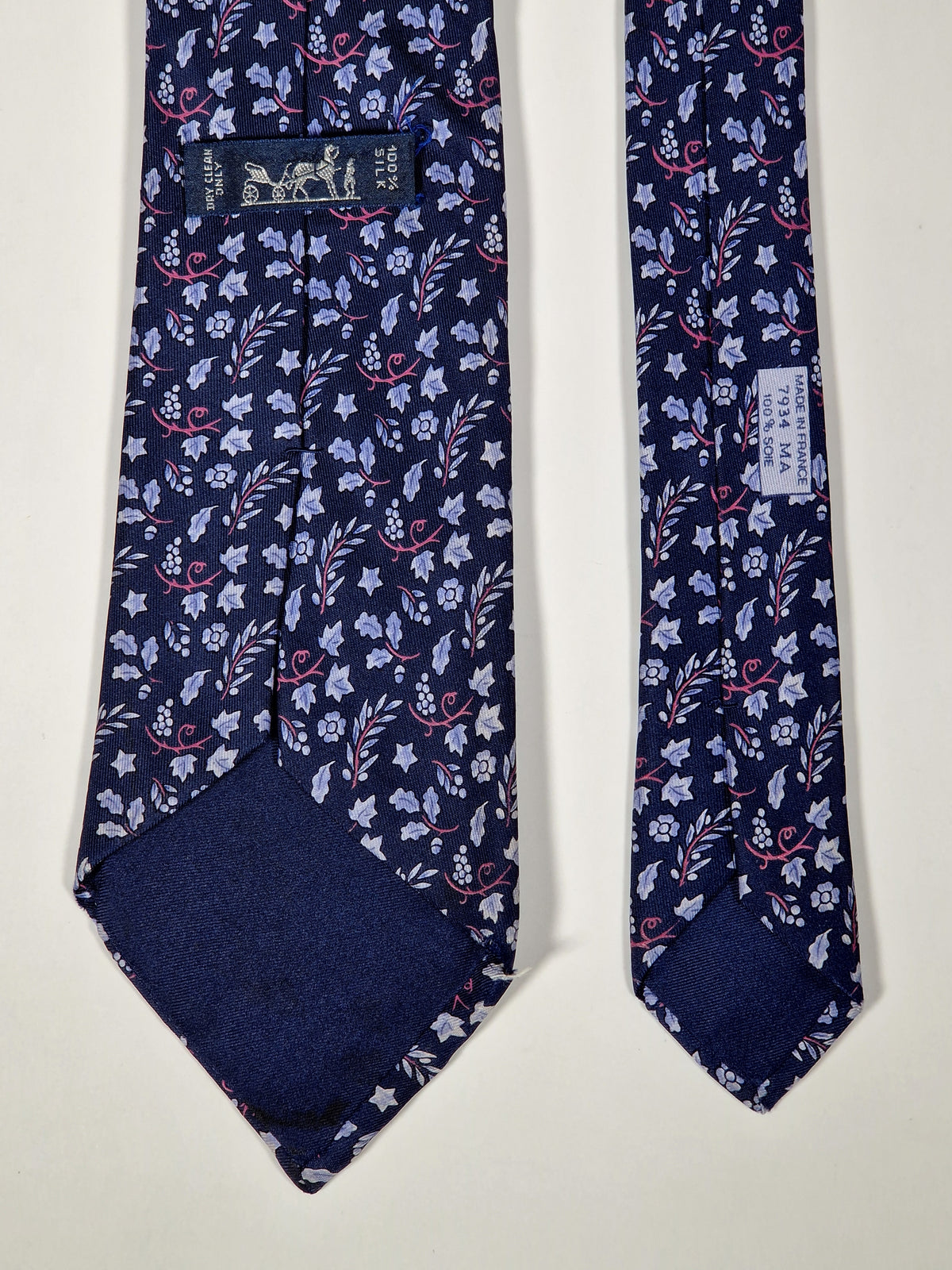 007934 Hermès tie blue wine grape pattern 7934 MA