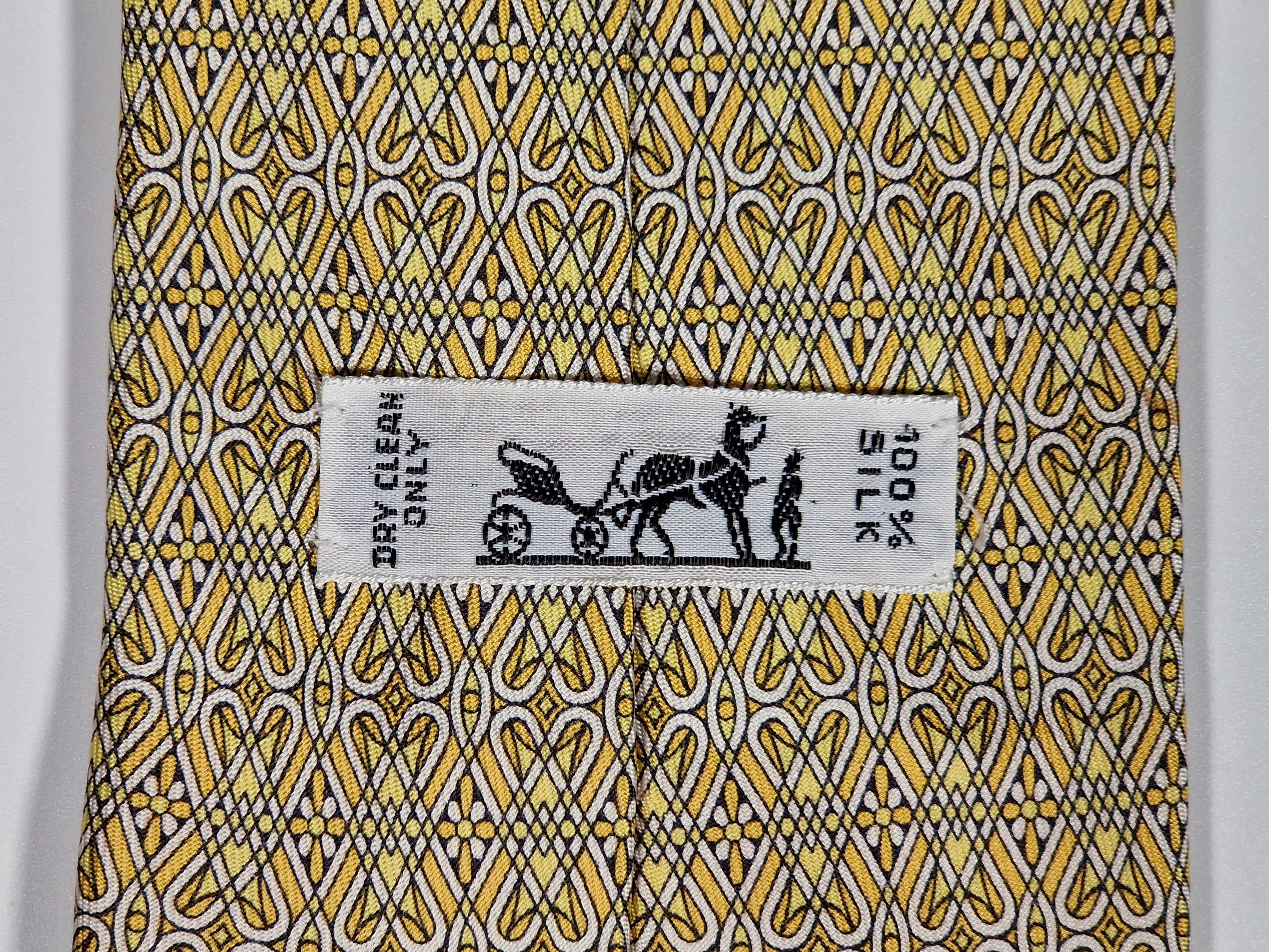007952 Hermès silk tie yellow geometrical pattern 7952 EA
