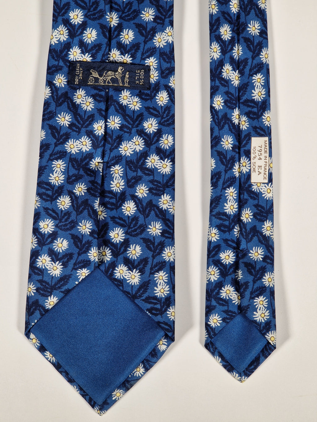 Hermès silk tie blue flower pattern 7954 EA
