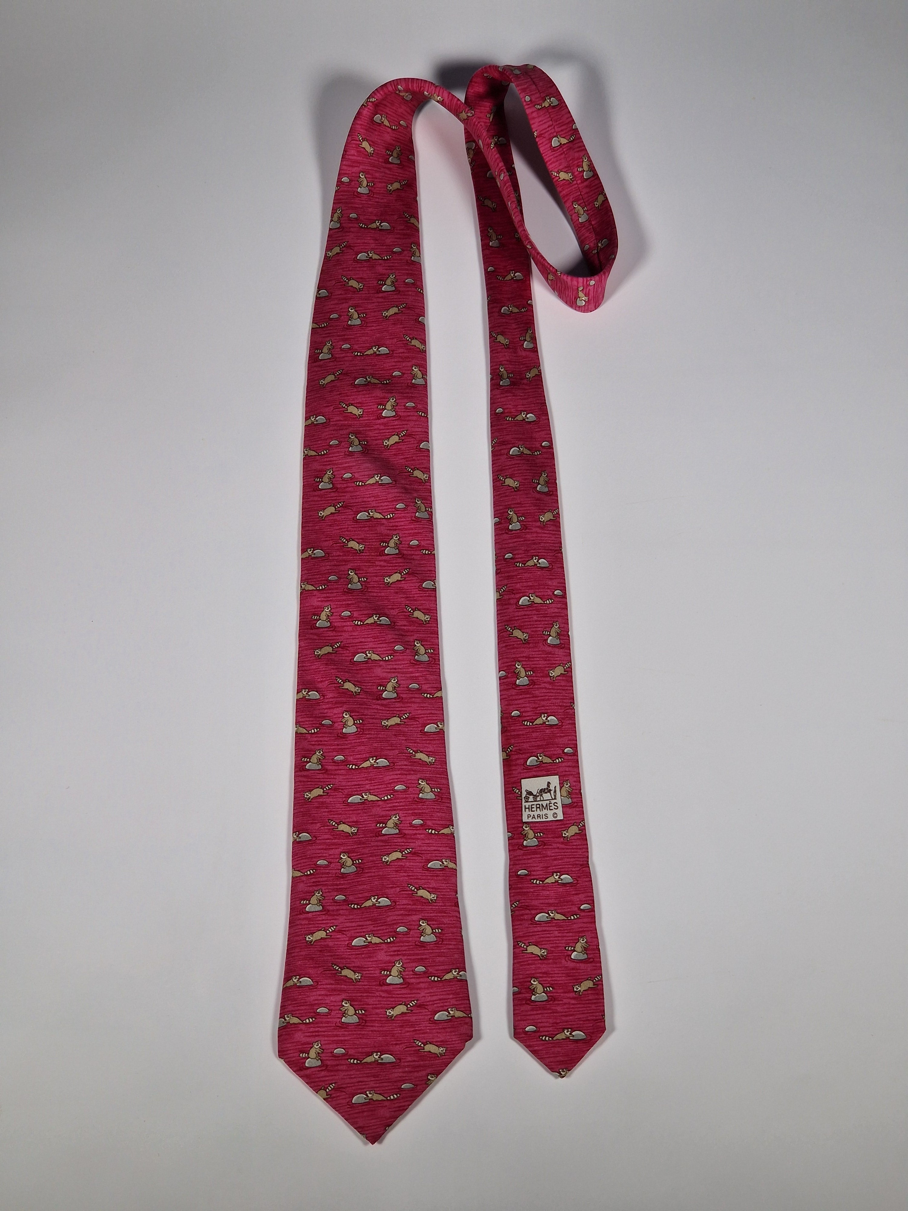 Hermès silk tie pink whimsical racoon pattern 7959 EA