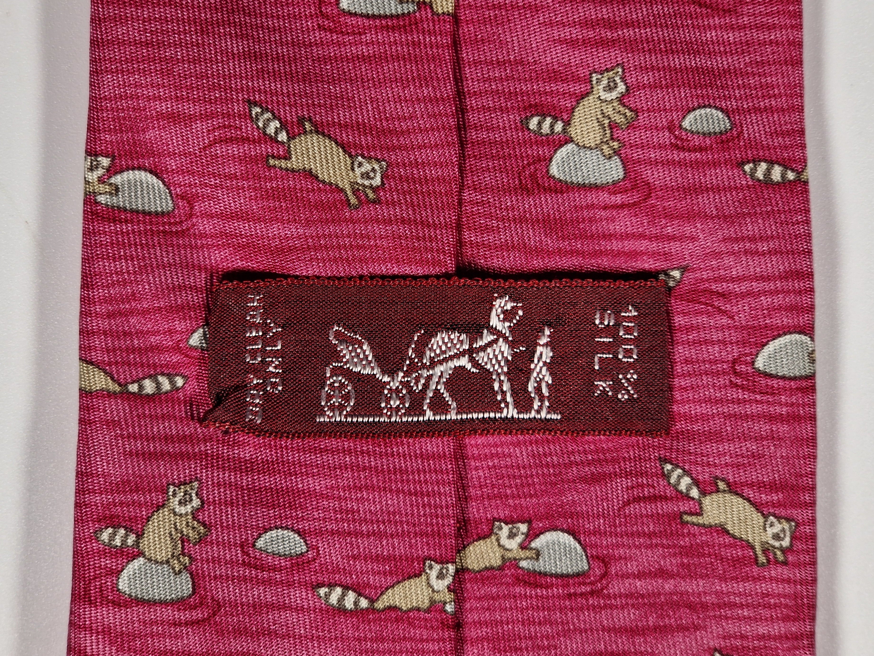 Hermès silk tie pink whimsical racoon pattern 7959 EA