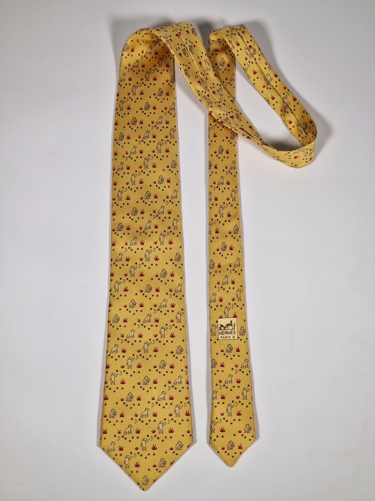 007961 Hermès tie yellow whimsical monkey pattern 7961 EA