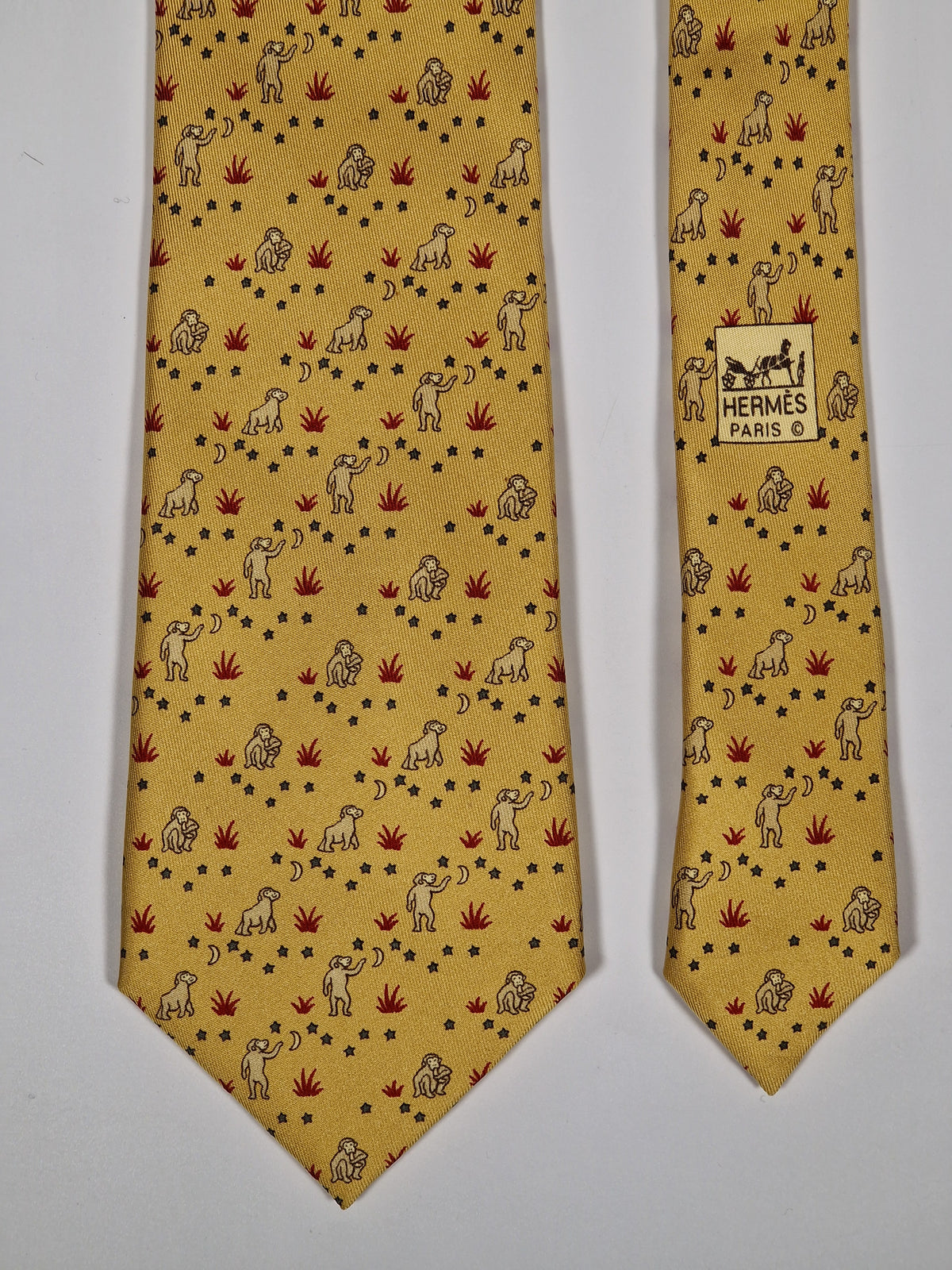 007961 Hermès tie yellow whimsical monkey pattern 7961 EA