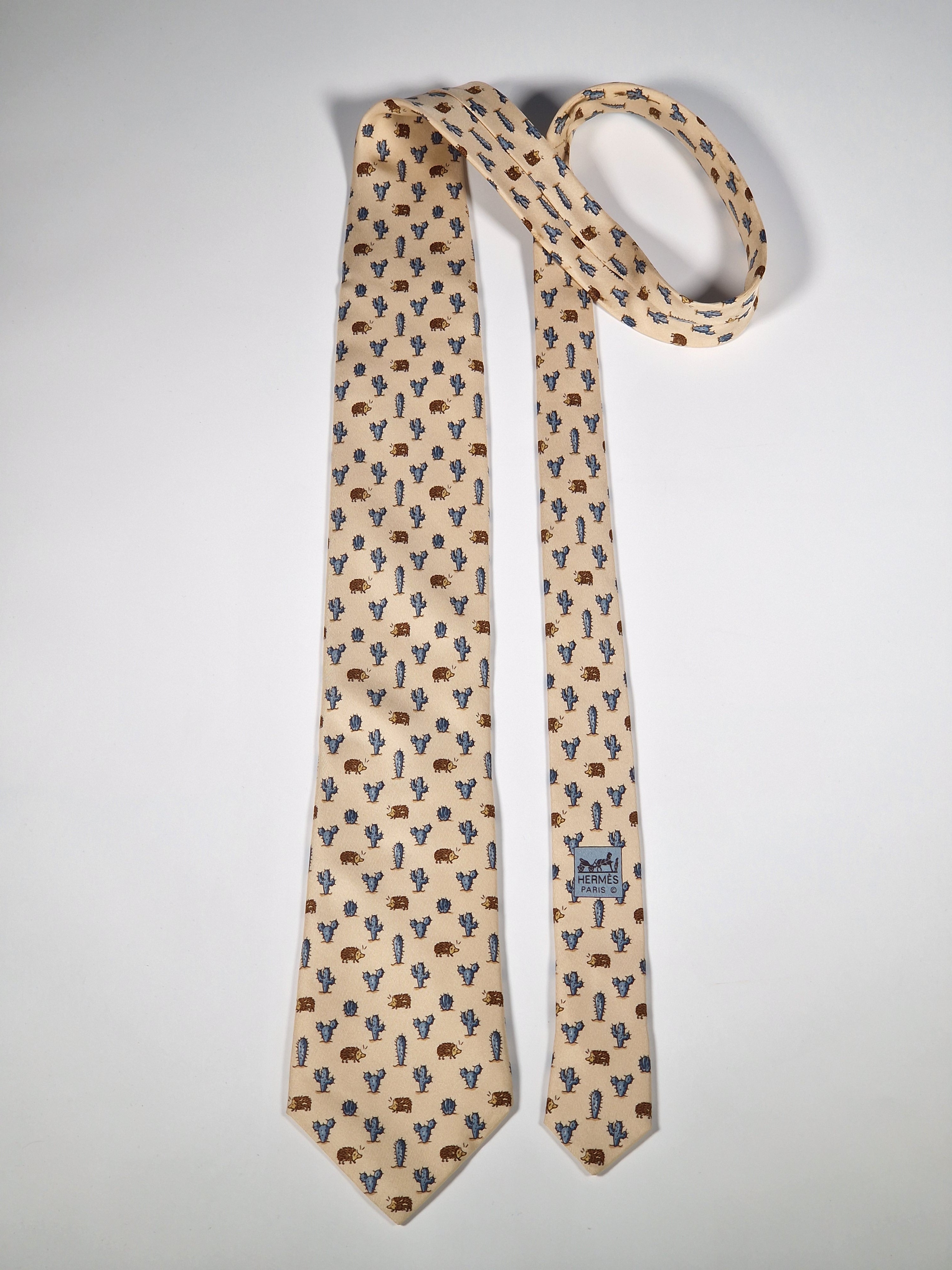 Hermès silk tie beige Hedgehog ad catus whimsical pattern 7988 EA