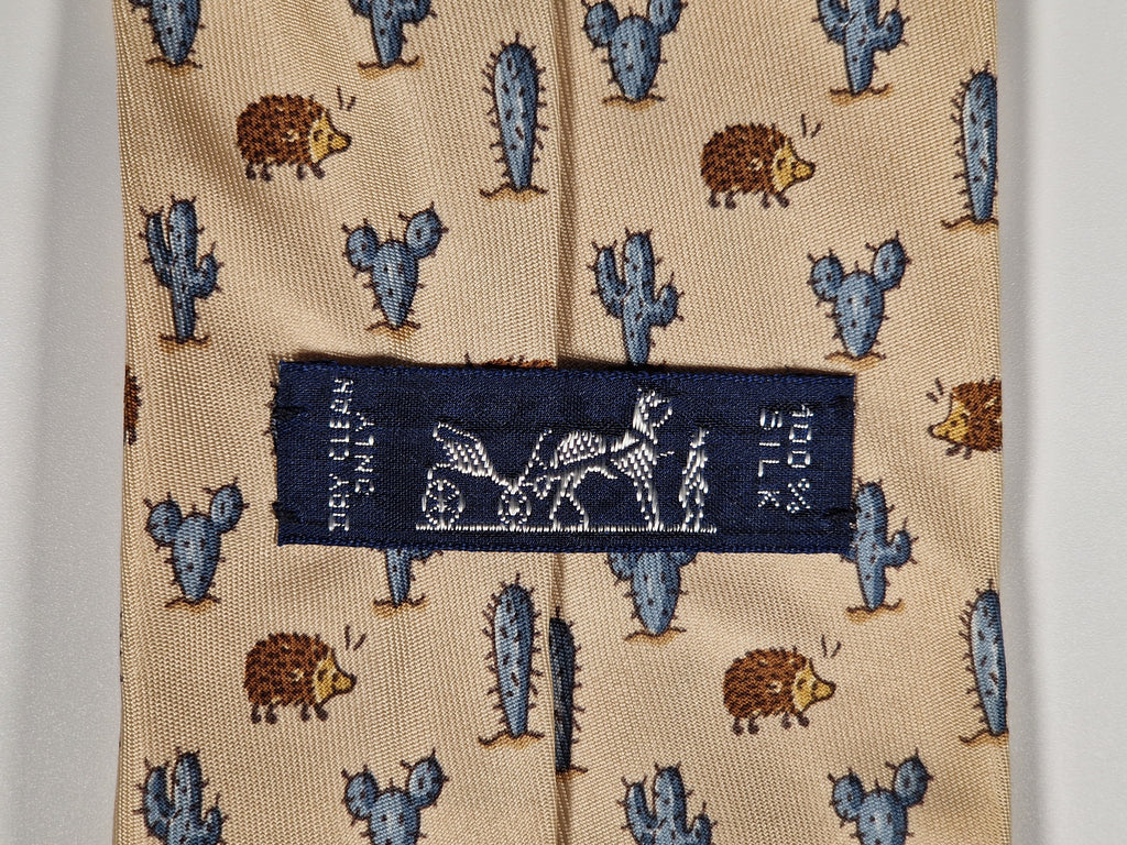 Hermès silk tie beige Hedgehog ad catus whimsical pattern 7988 EA