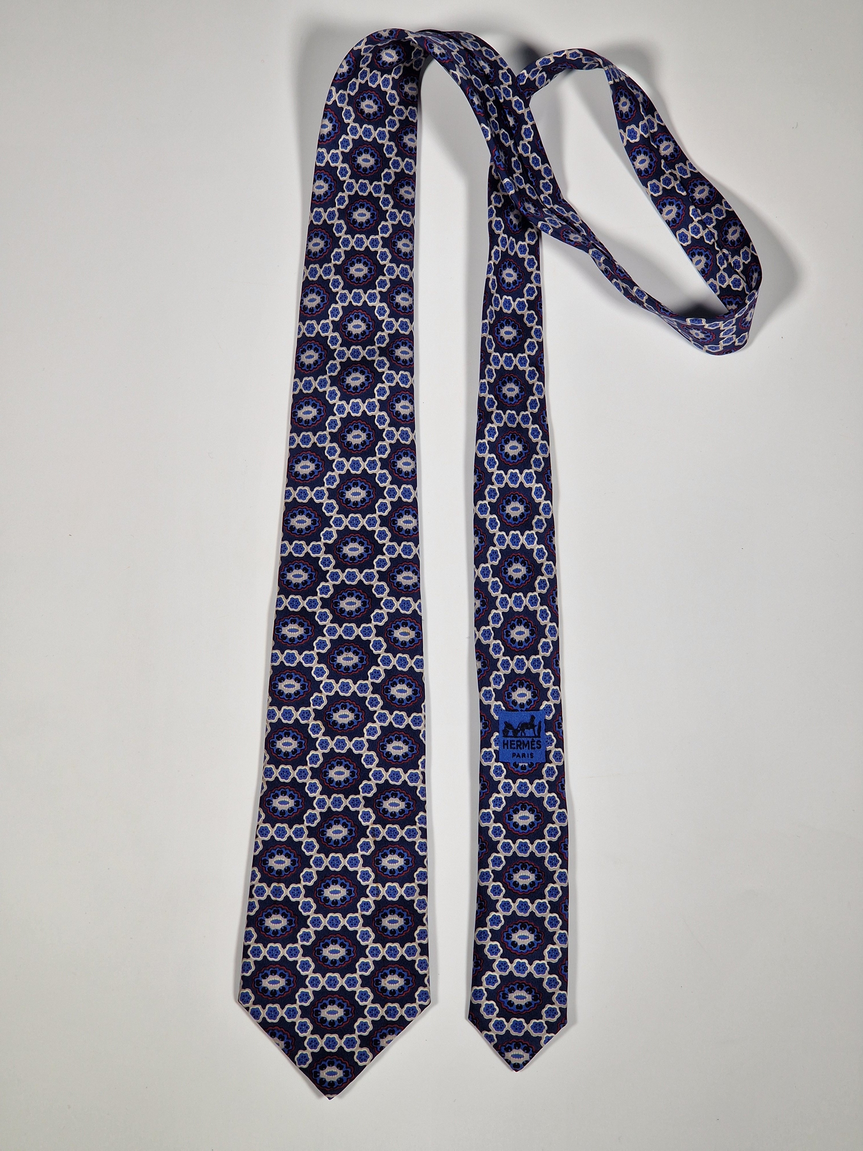 000837 Hermès silk tie blue geometrical pattern 837 EA