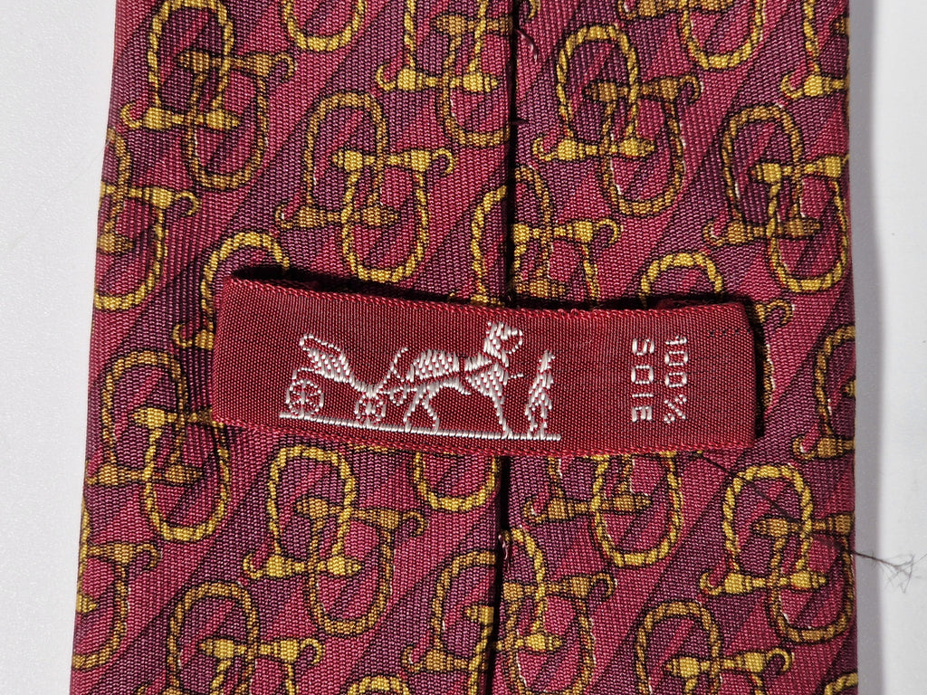 000910 Hermès tie red equestrian pattern 910 HA