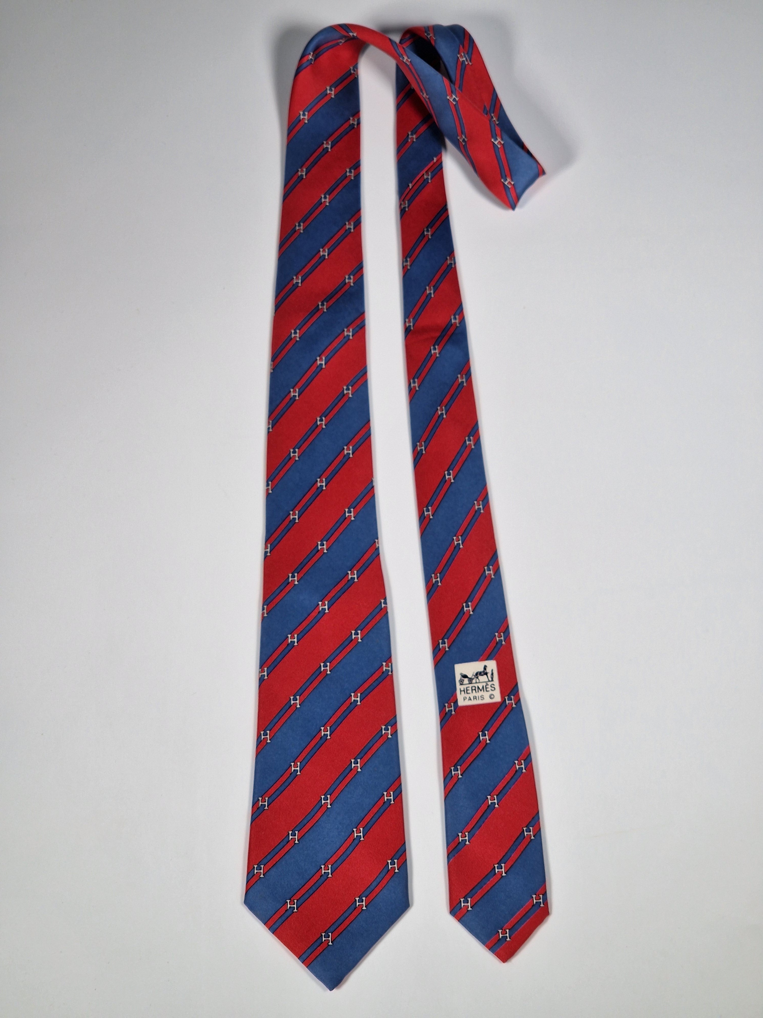 Hermès silk tie red and blue striped H pattern 958 IA