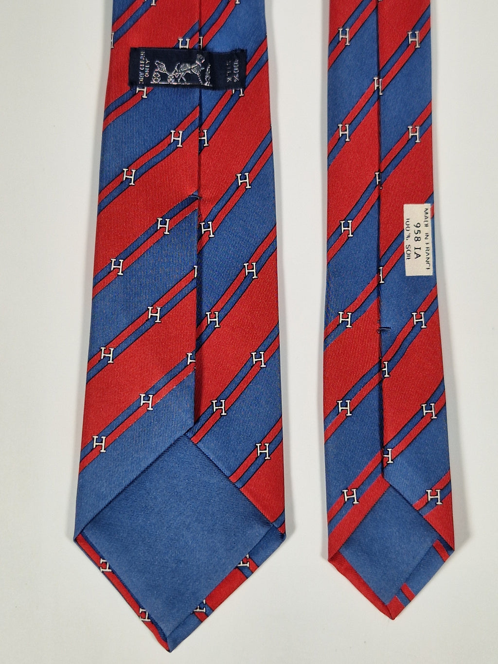 Hermès silk tie red and blue striped H pattern 958 IA