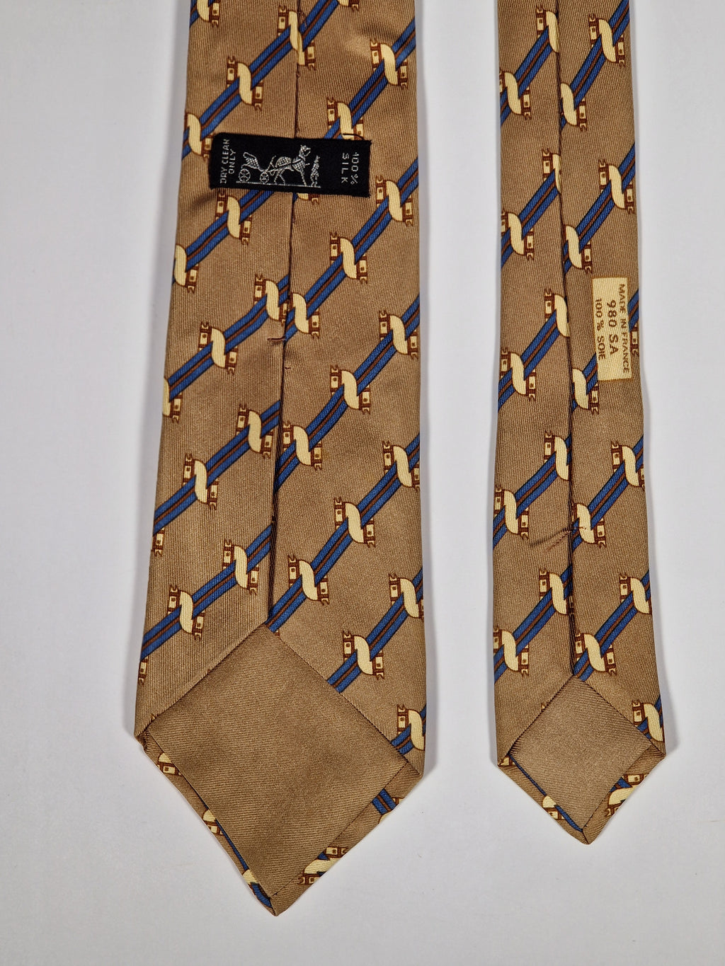 Hermès silk tie equestrian horse pattern 980 SA