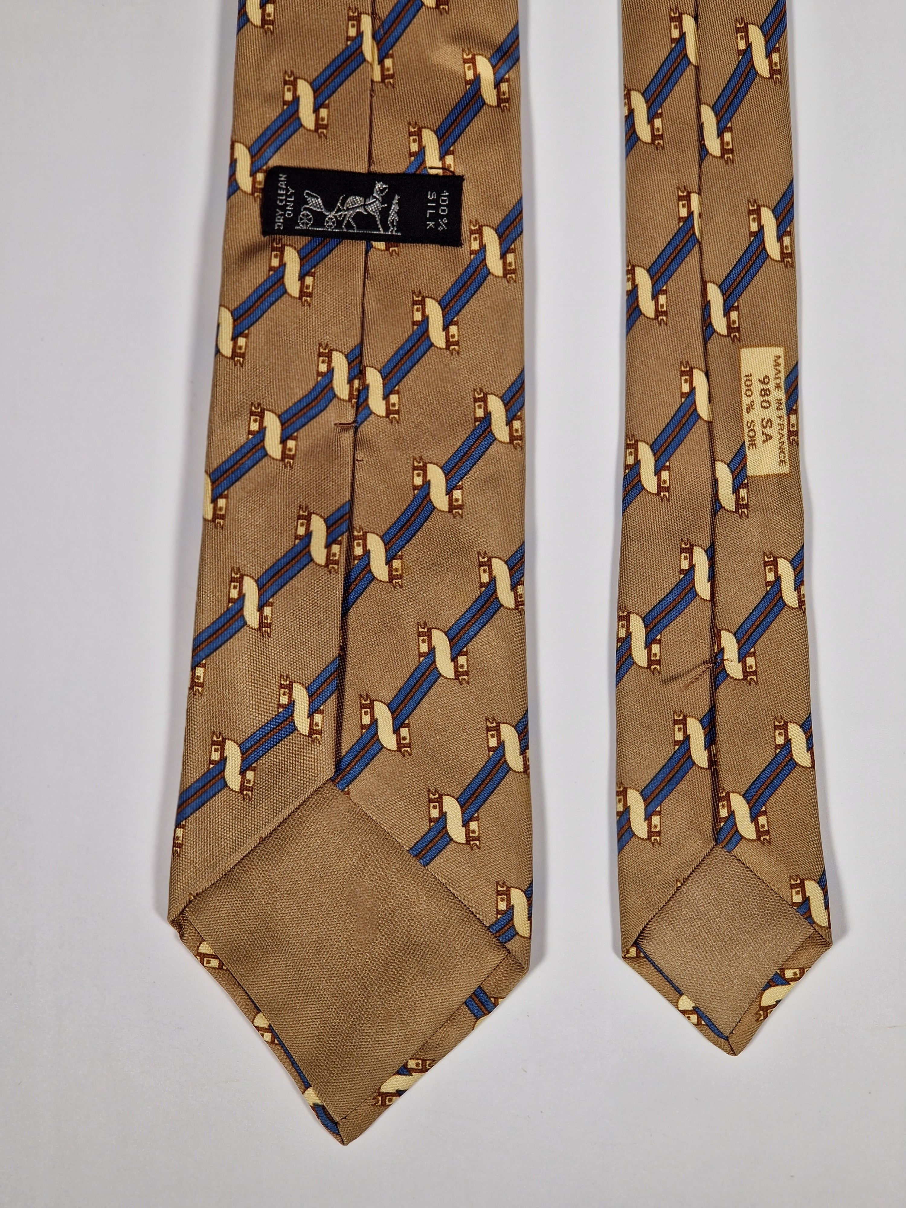 Hermès silk tie equestrian horse pattern 980 SA