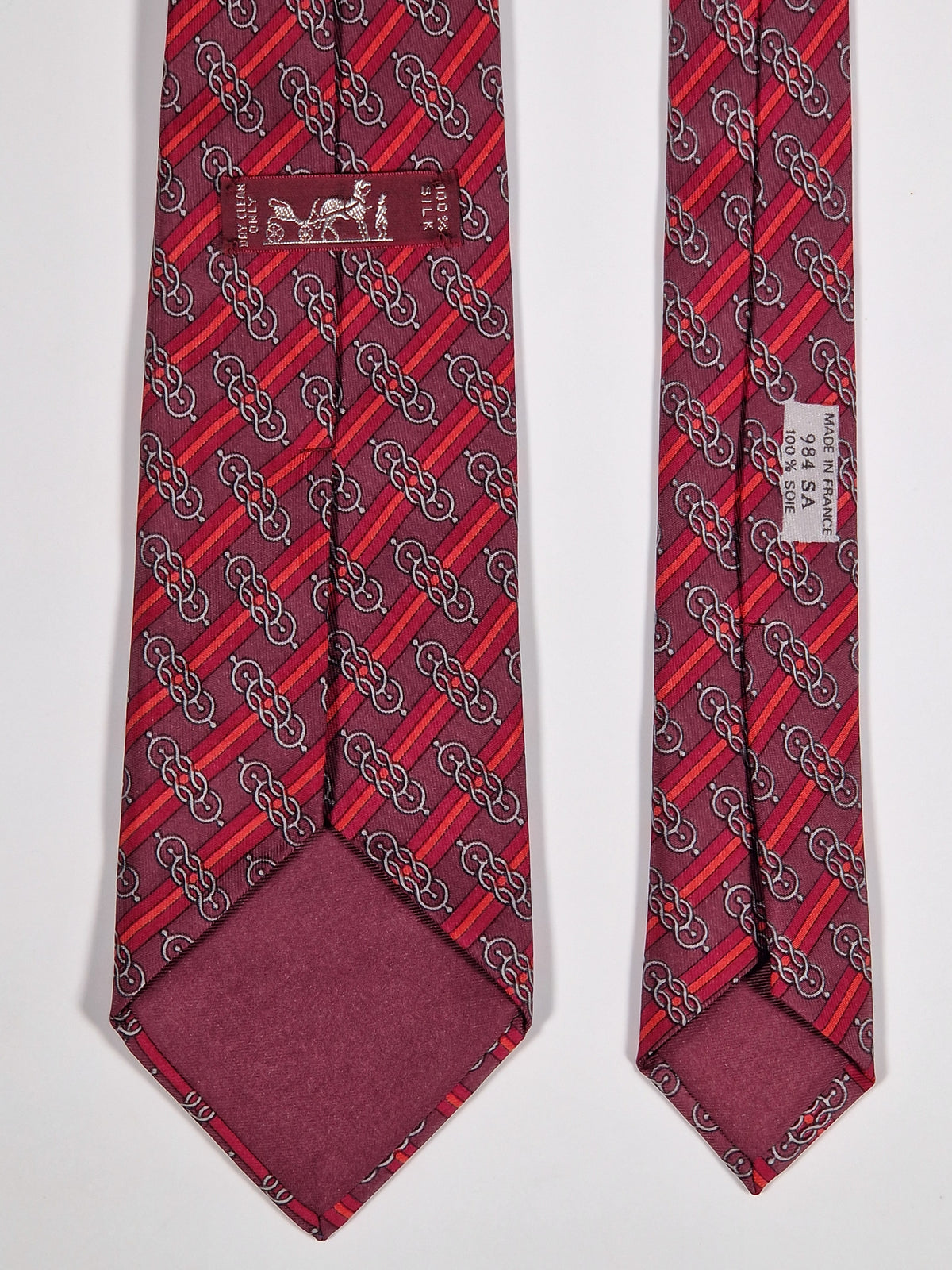 000984 Hermès tie red equestrian pattern 984 SA