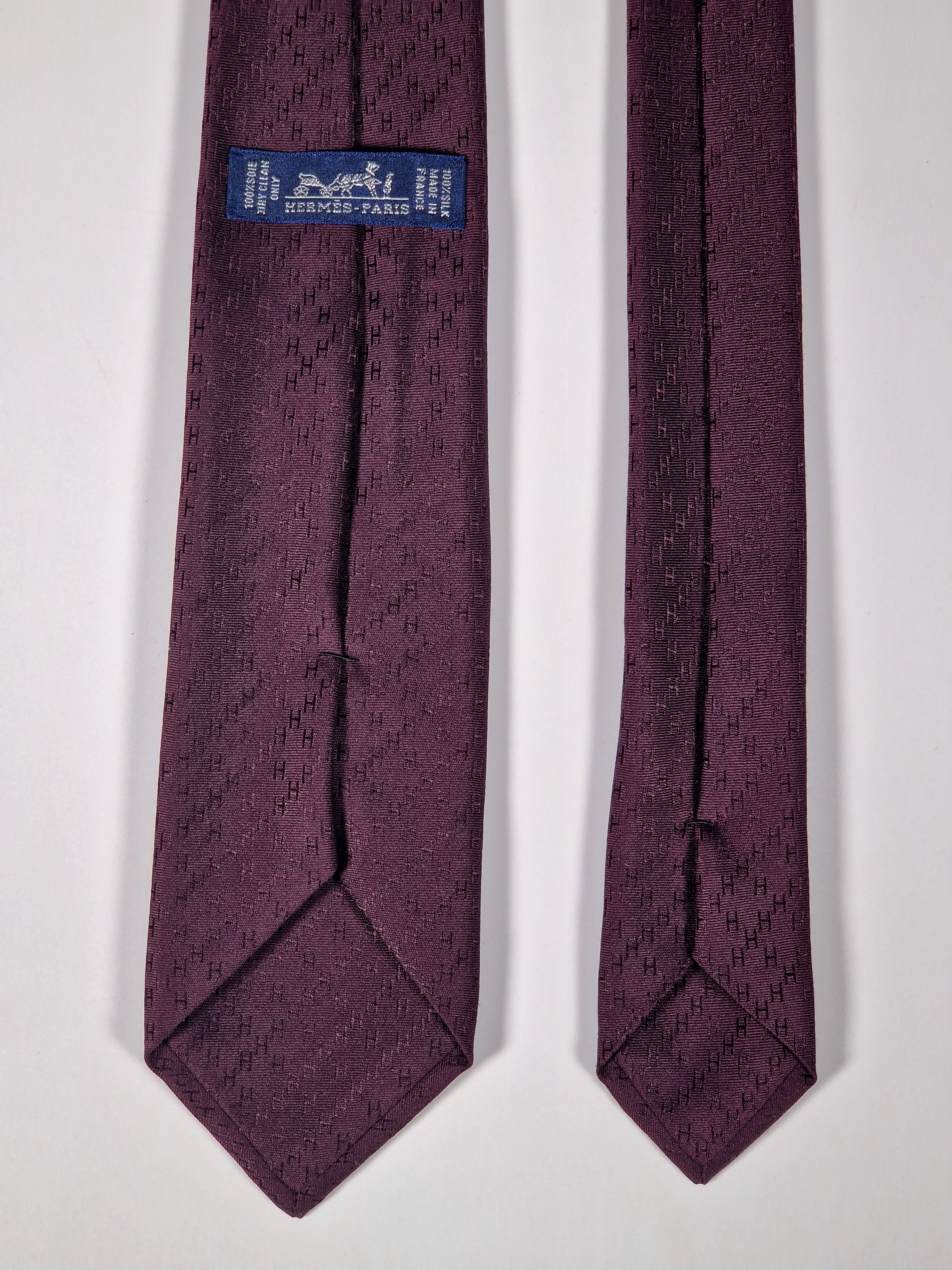 Hermès silk tie burgundy Faconnee New H