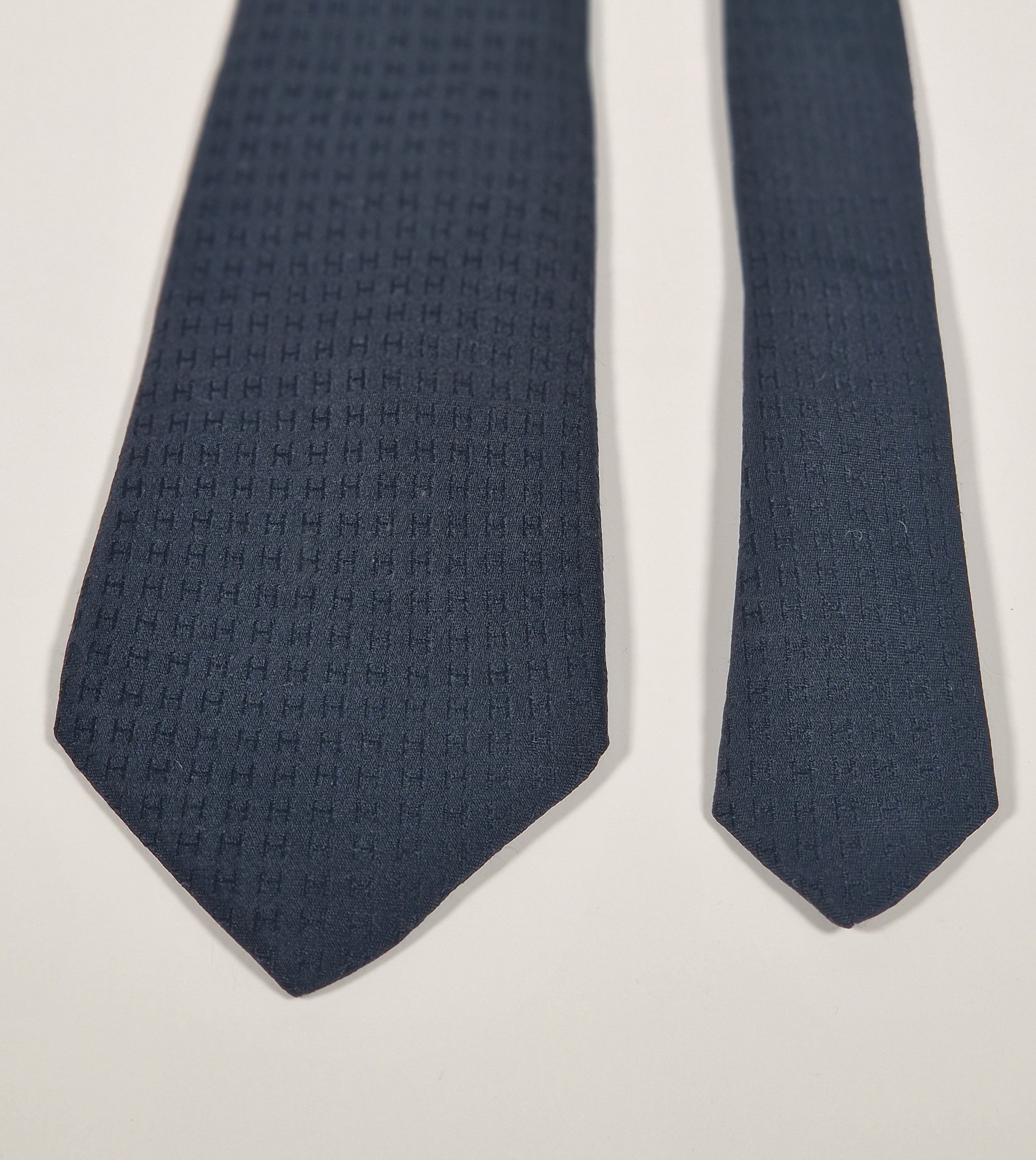 Hermés Black Faconnee H Tie