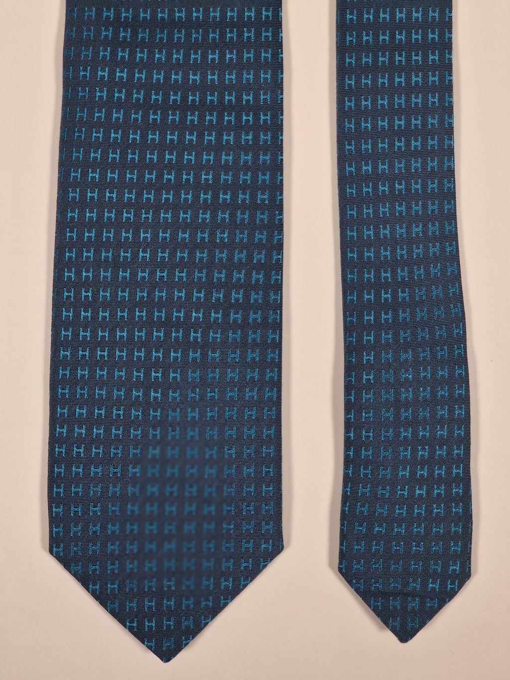 Hermés Blue metallic Faconnee H Tie