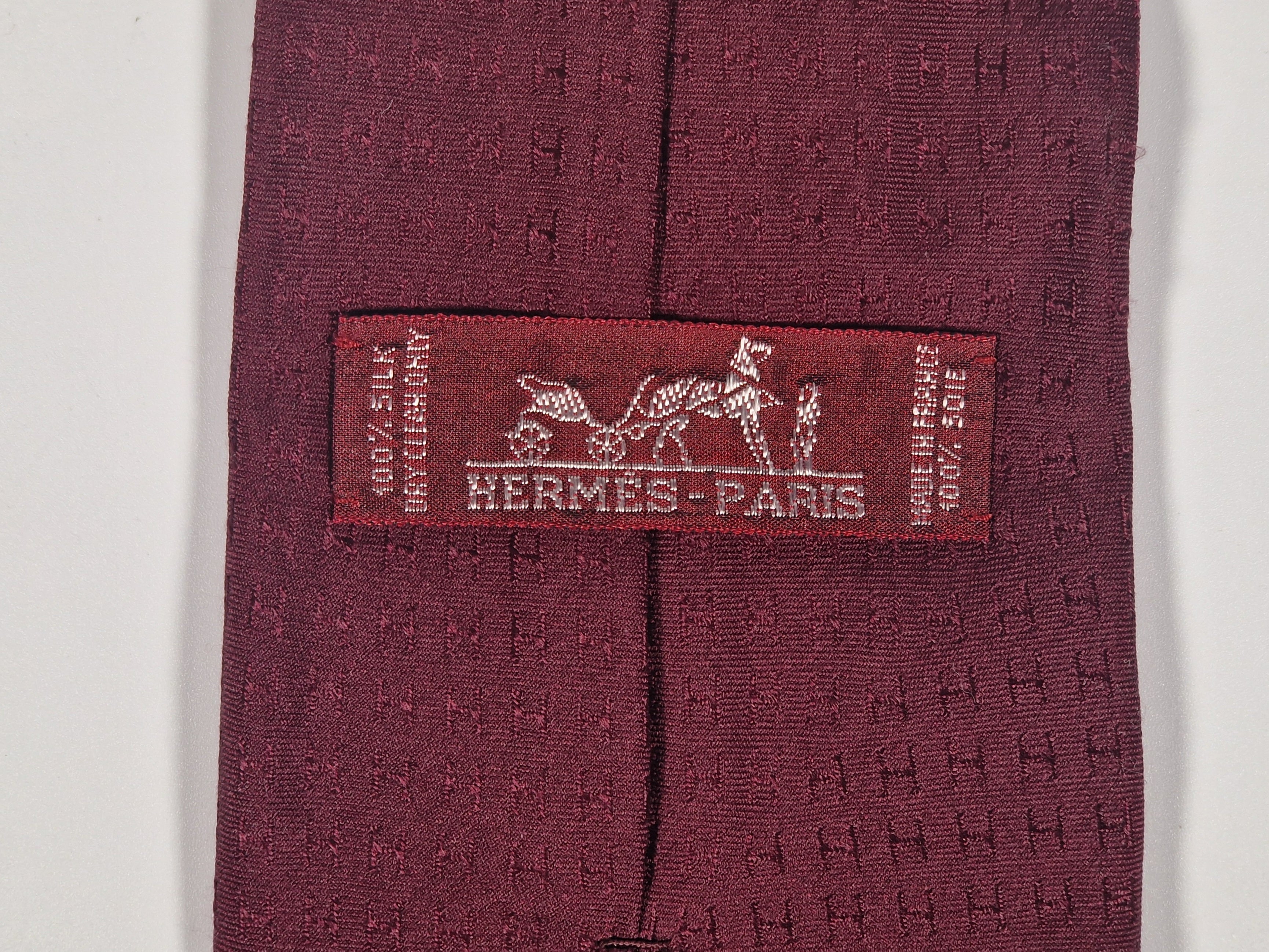 Hermés Burgundy Faconnee H Tie