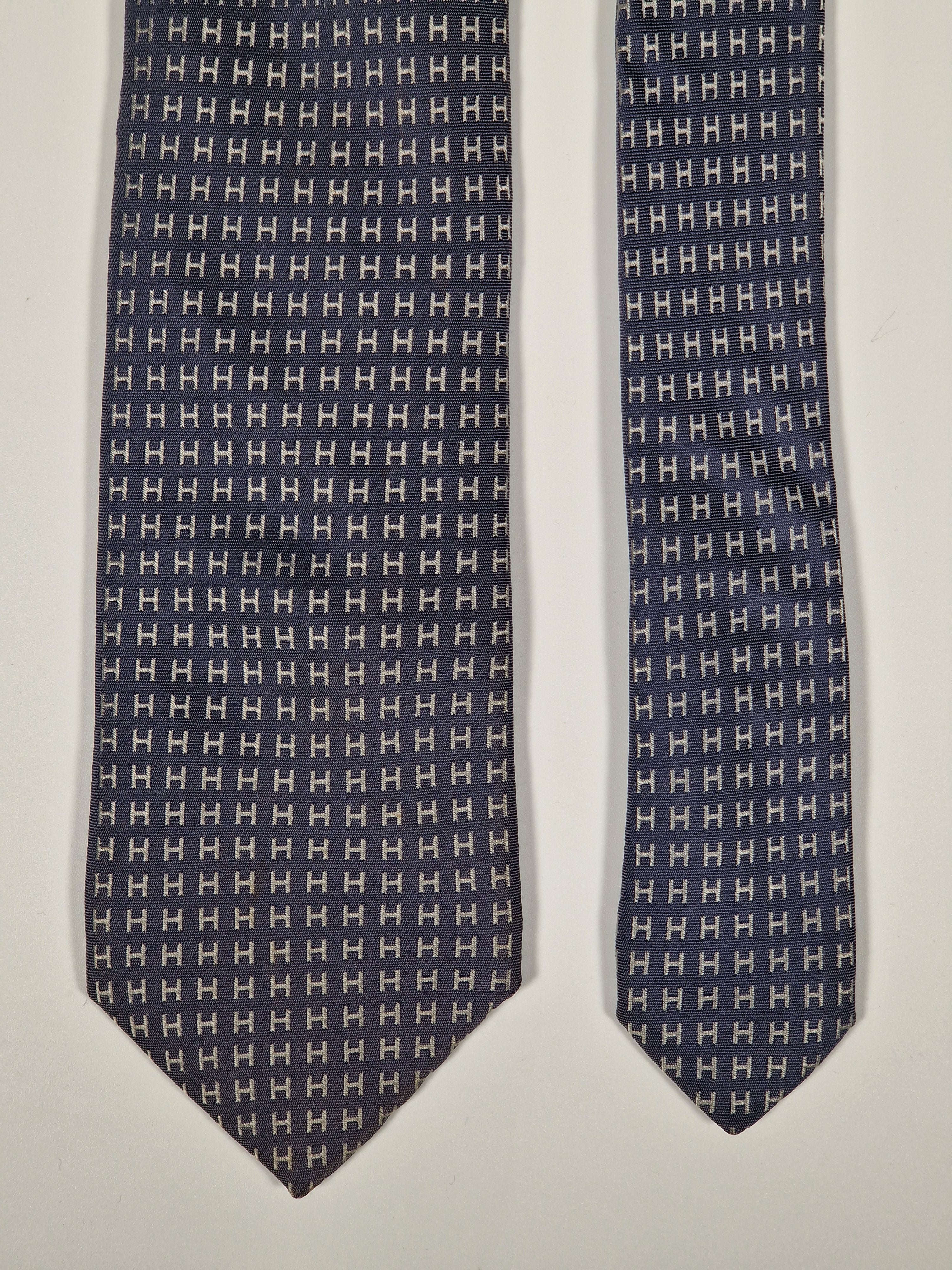Hermés Grey metallic Faconnee H Tie