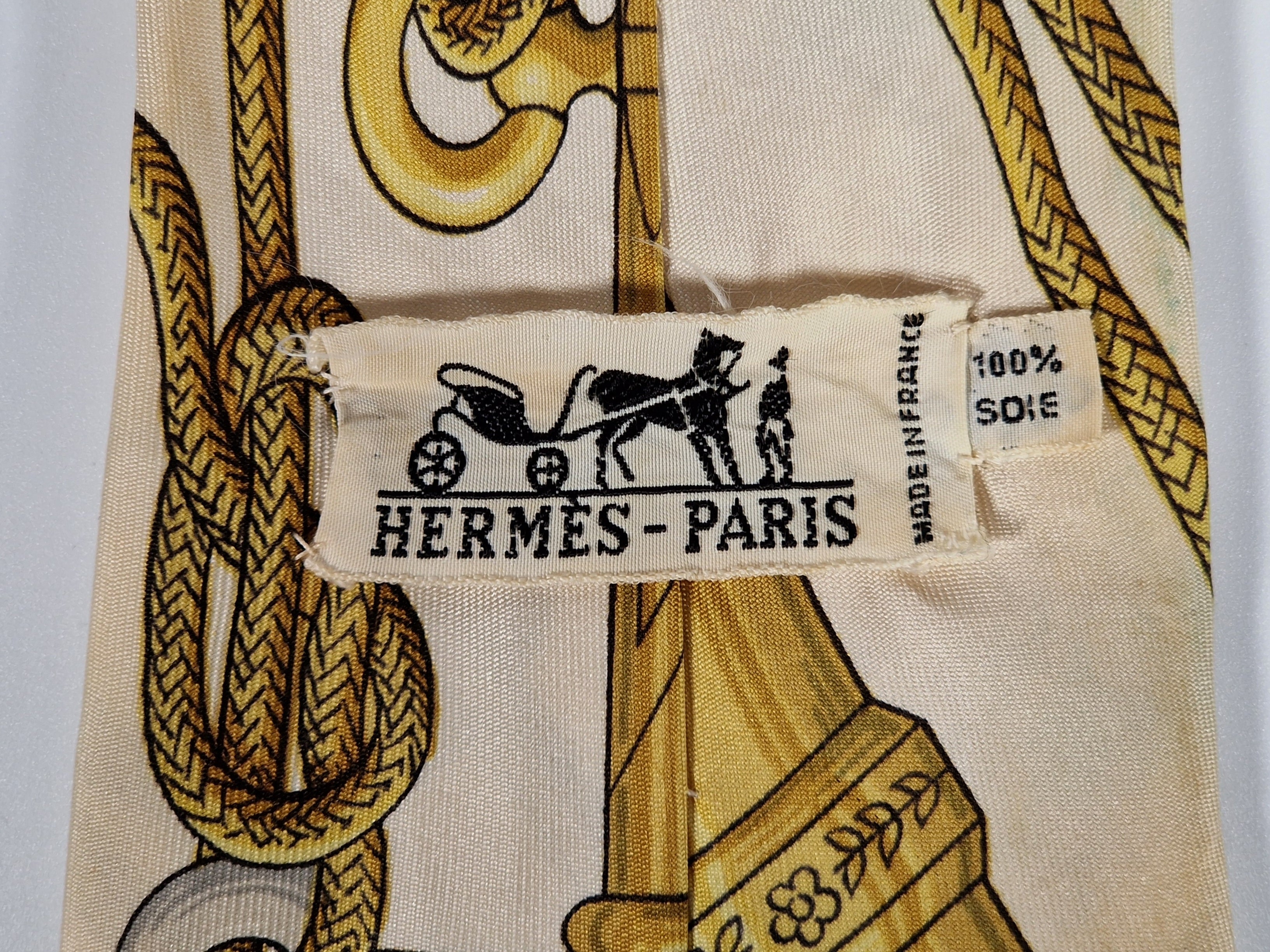 Hermés No Cod Scarf A Tie