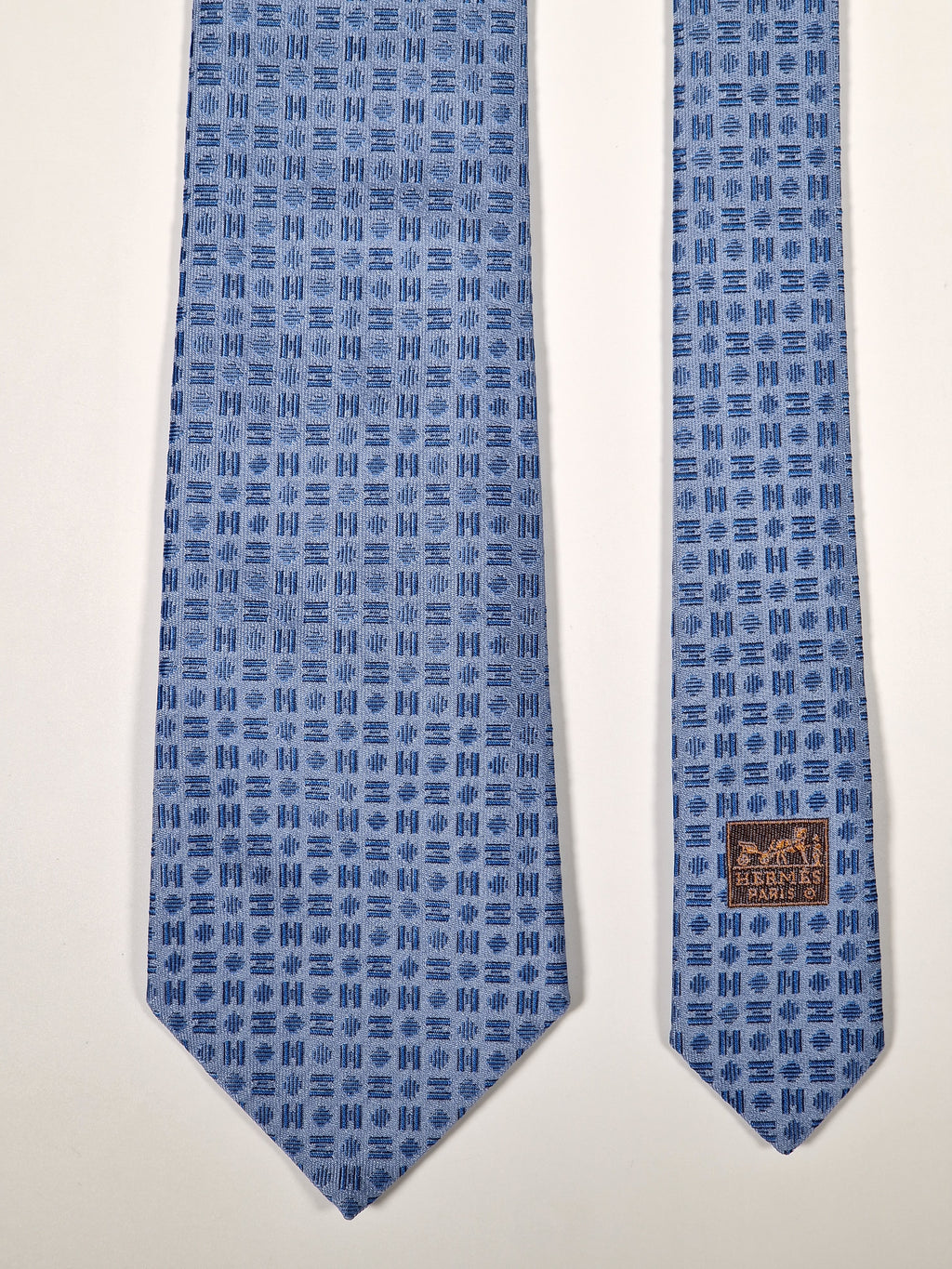 Hermès jaquard silk tie blue H pattern No Code