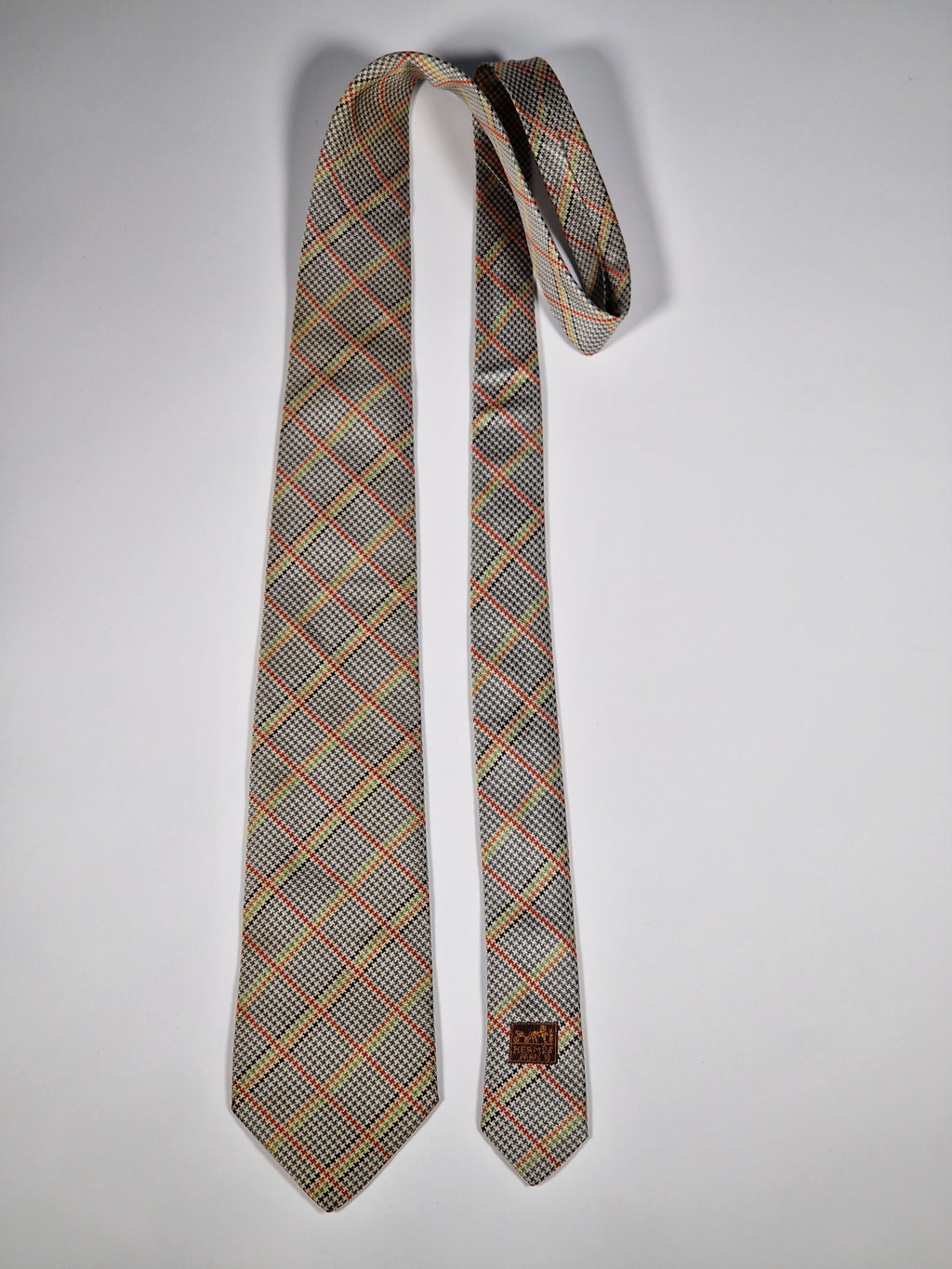 Hermès jaquard silk tie multicolor checker pattern No Code