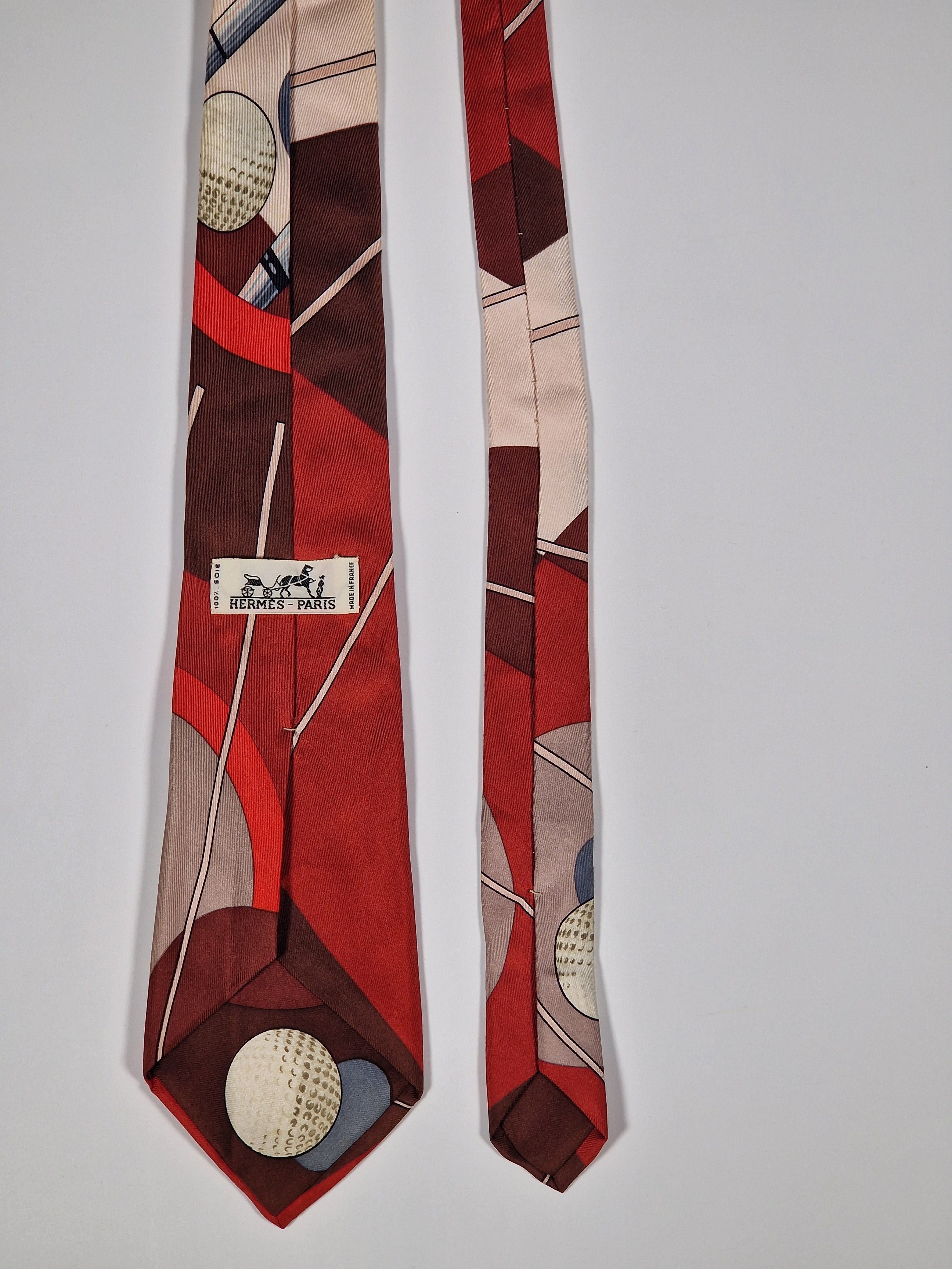 Hermès silk tie red golf scarf pattern No Code