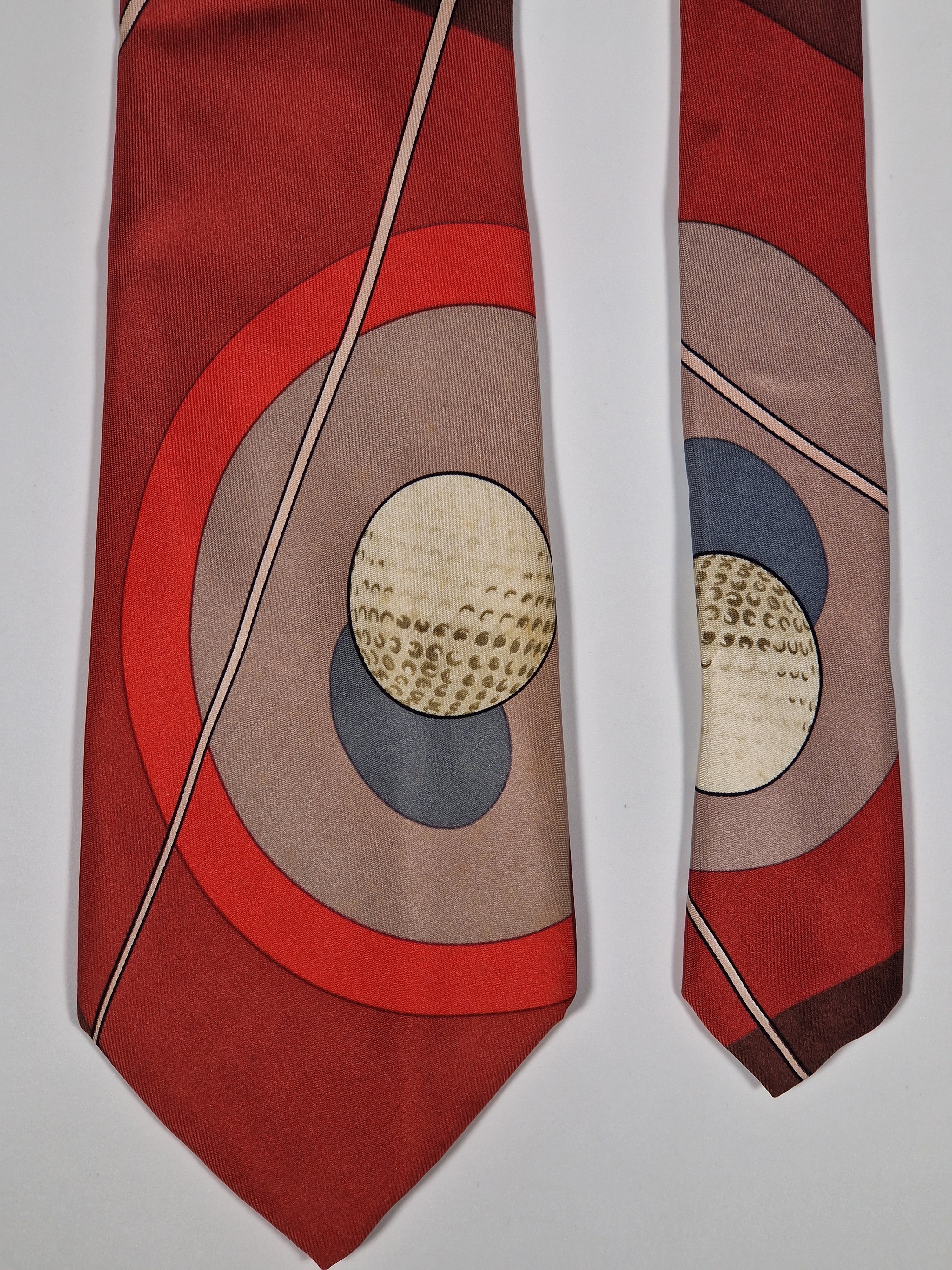 Hermès silk tie red golf scarf pattern No Code