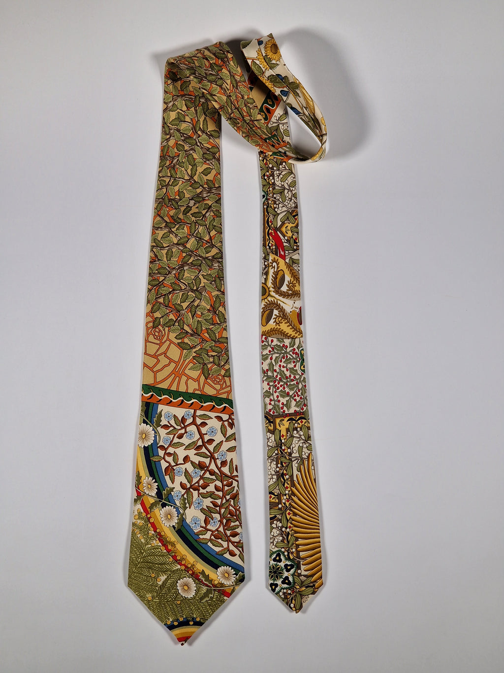 Hermès silk tie flowers trees and rainbow Hermès No Cod tie