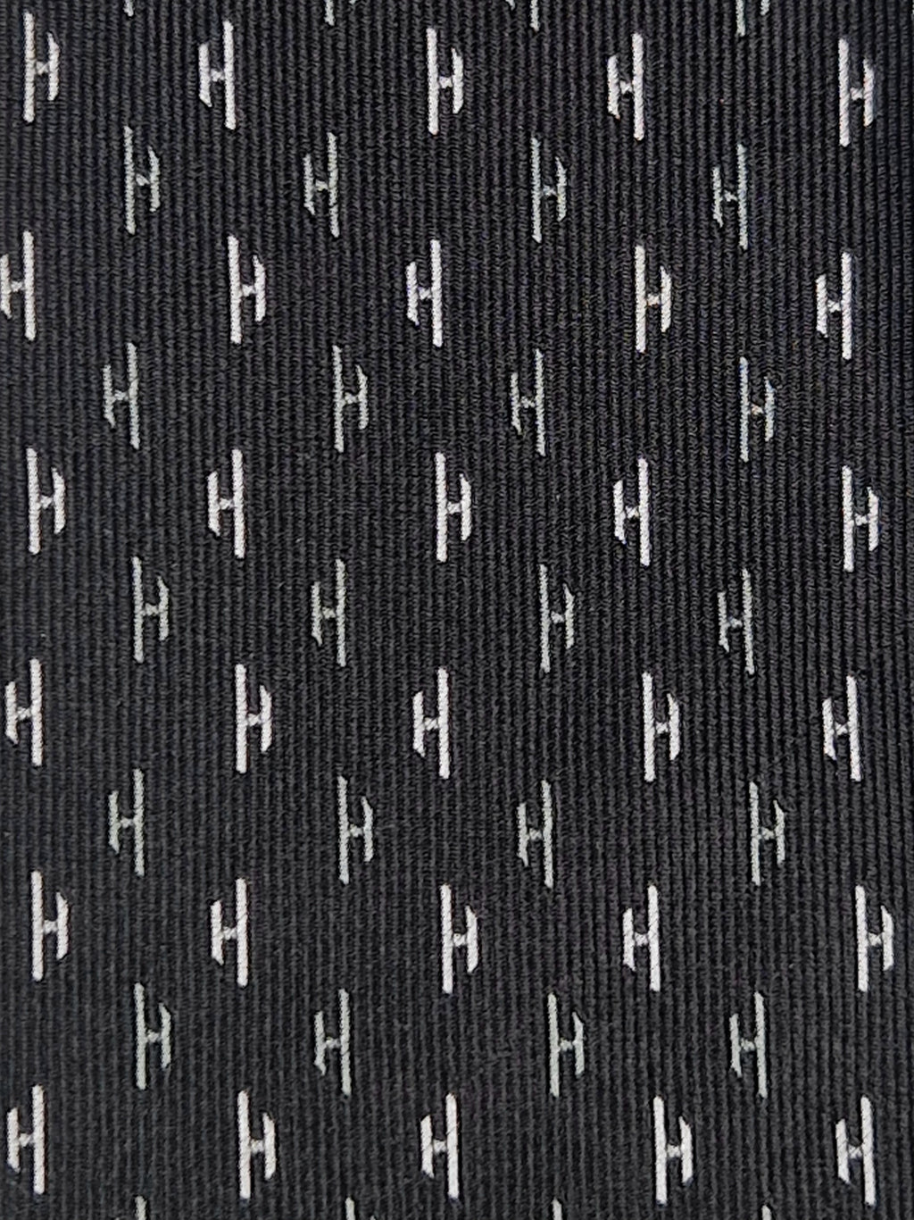 Vintge Hermès jacquard silk tie black H pattern No code